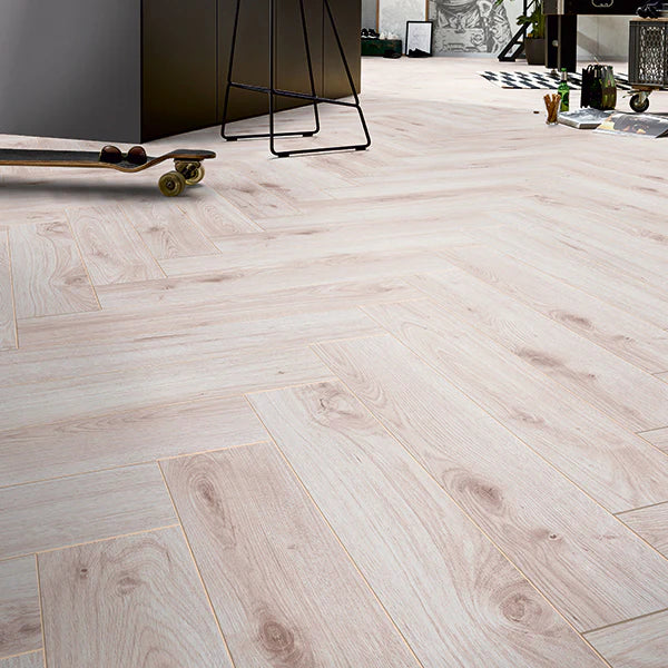 forenzo-8mm-white-oak-herringbone-laminate-flooring-2
