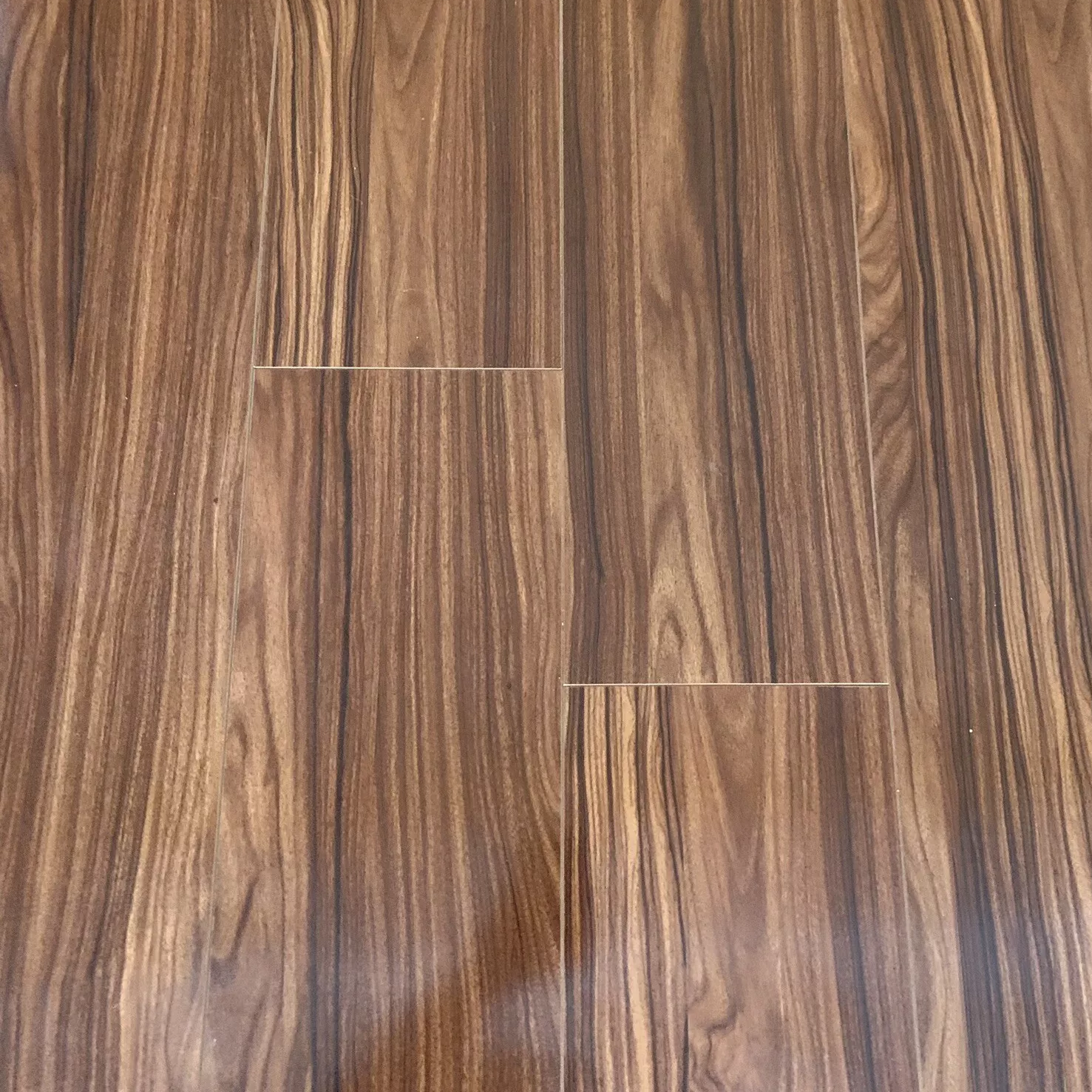 high-gloss-venetian-8mm-laminate-flooring-14