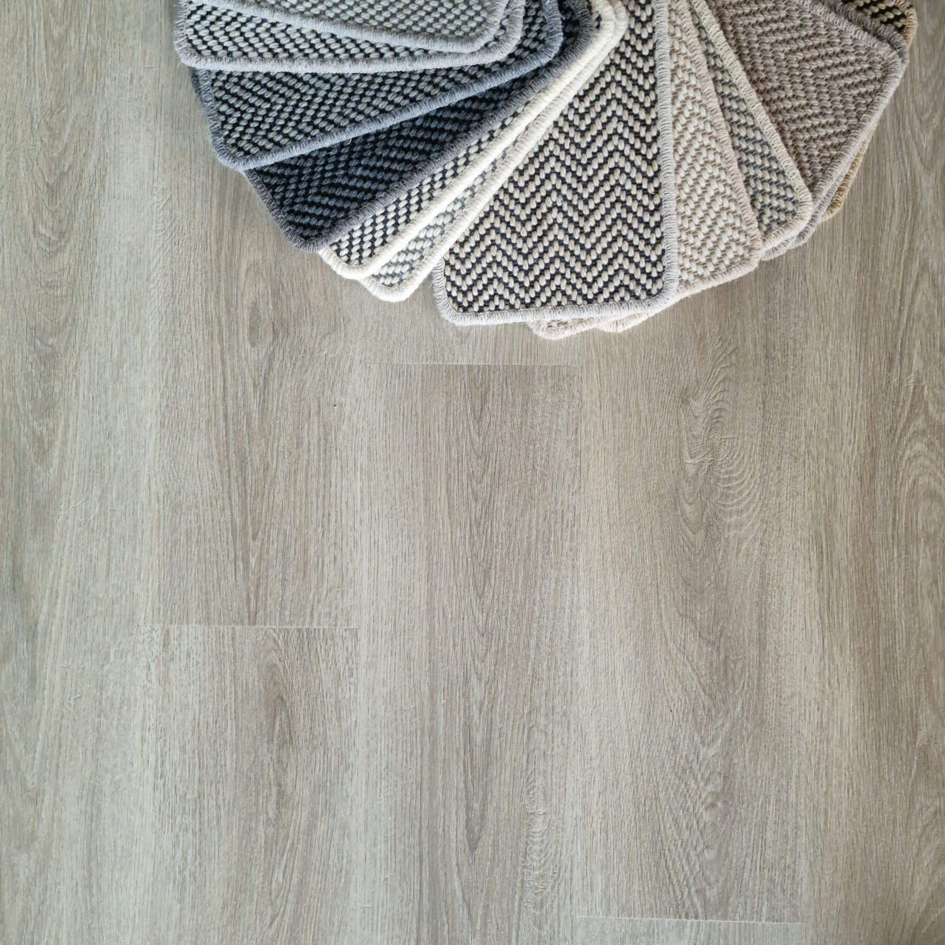 grey-ashen-oak-plank-waterproof-rigid-core-spc-luxury-vinyl-tile-lvt-flooring-click-1