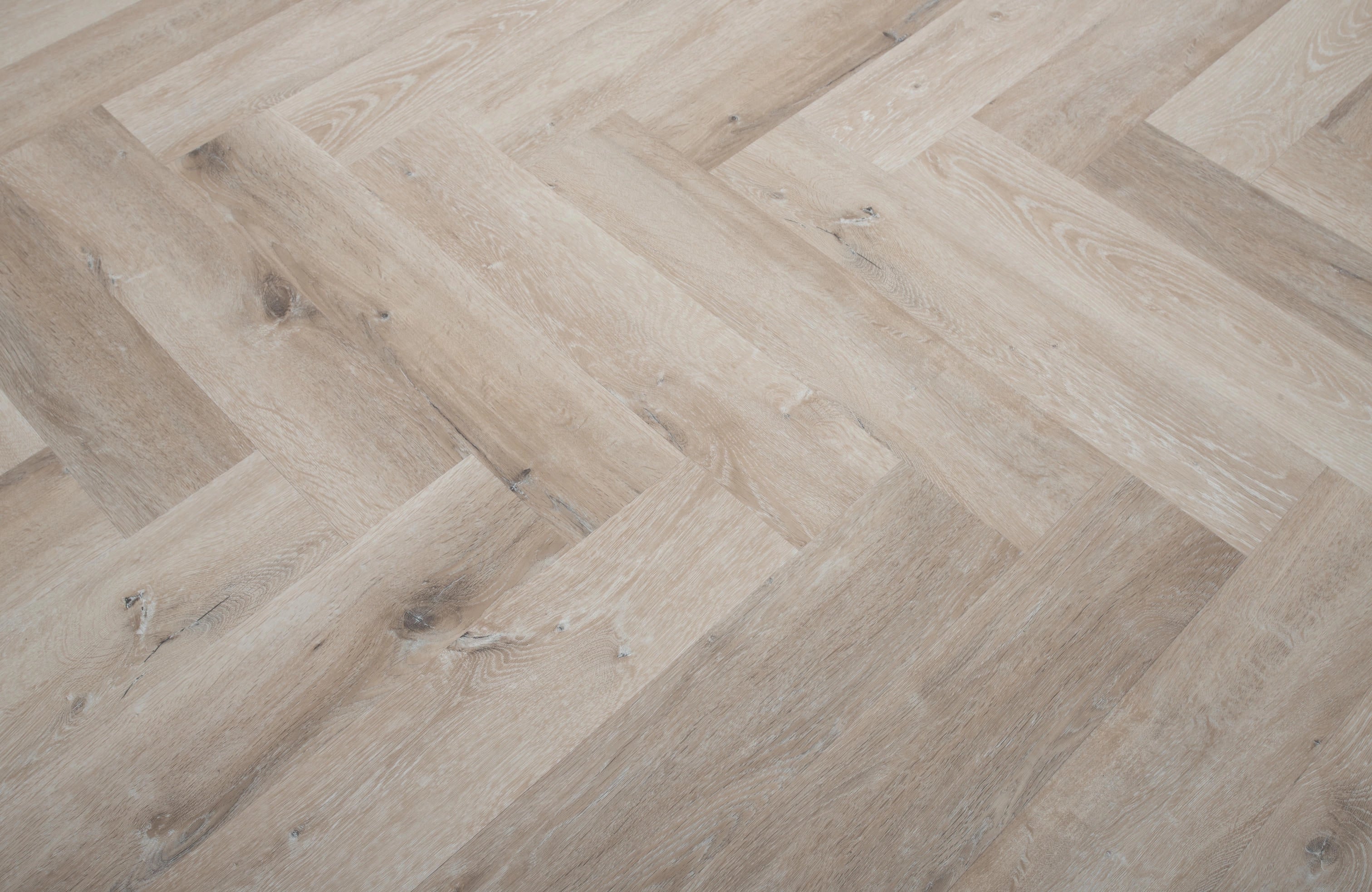 sandringham-oak-waterproof-herringbone-lvt-rigid-core-spc-click-luxury-vinyl-tile-flooring-10