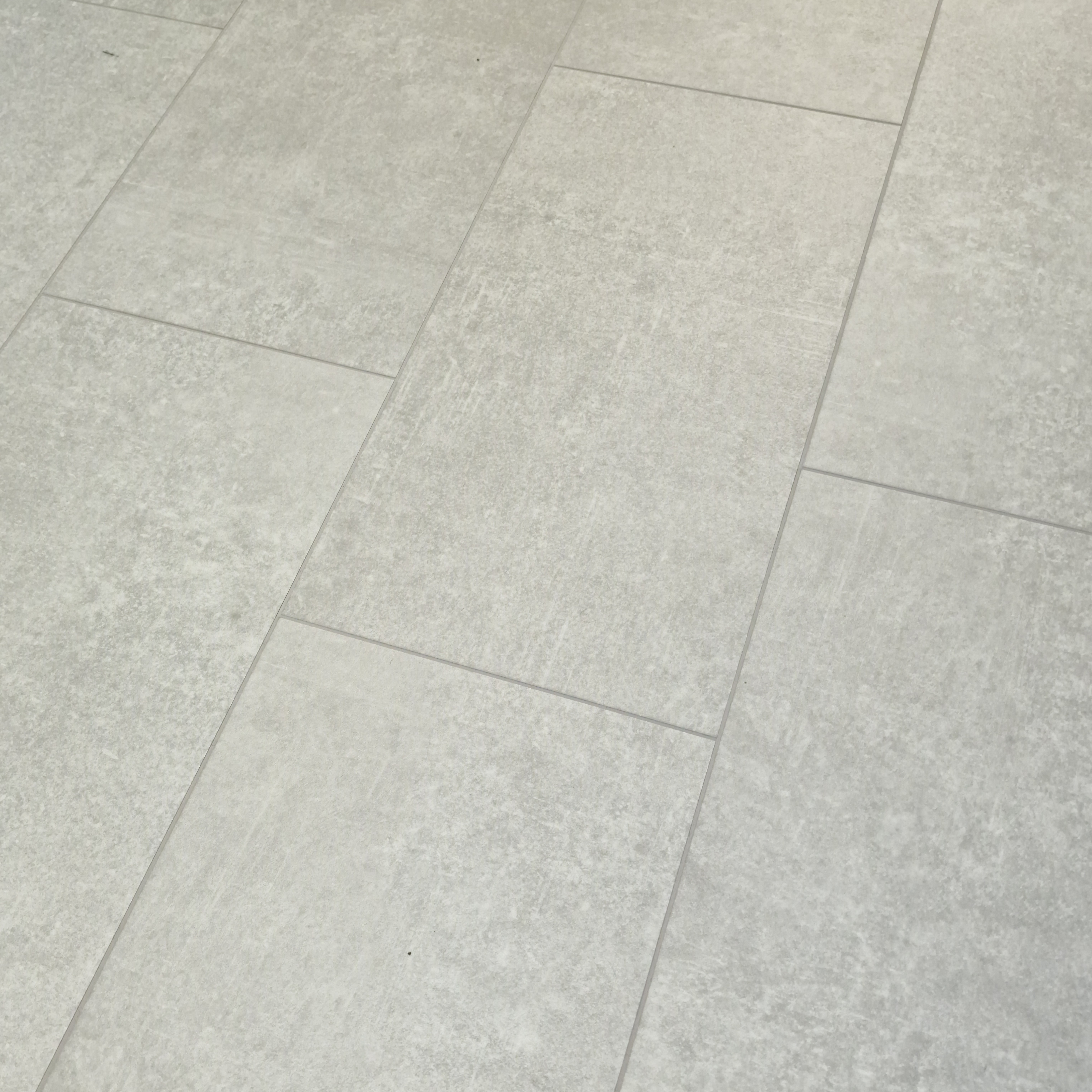 modena-silverstone-oak-plank-lvt-rigid-core-spc-click-luxury-vinyl-tile-flooring-10