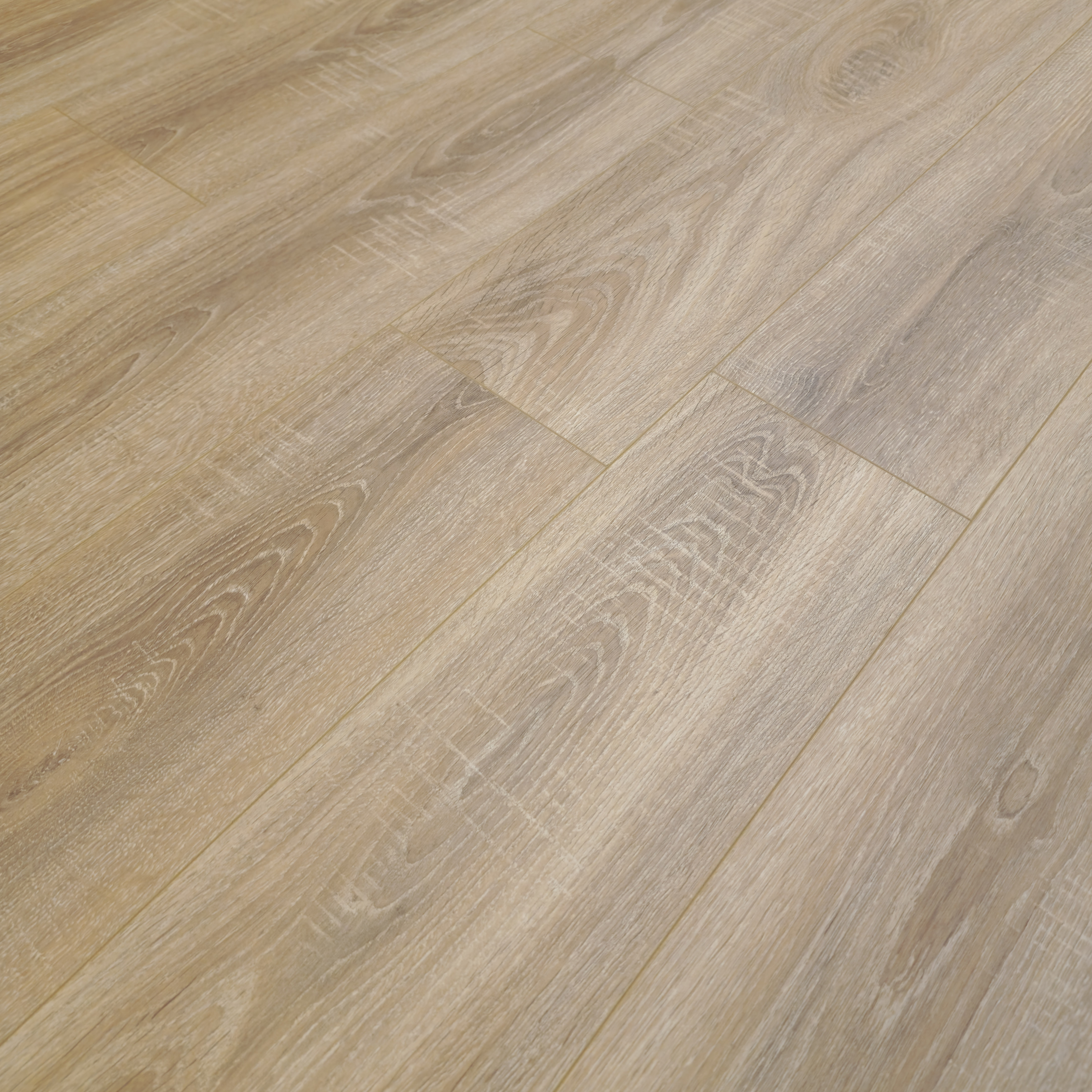 caramel-oak-luxury-8mm-waterproof-laminate-flooring-3