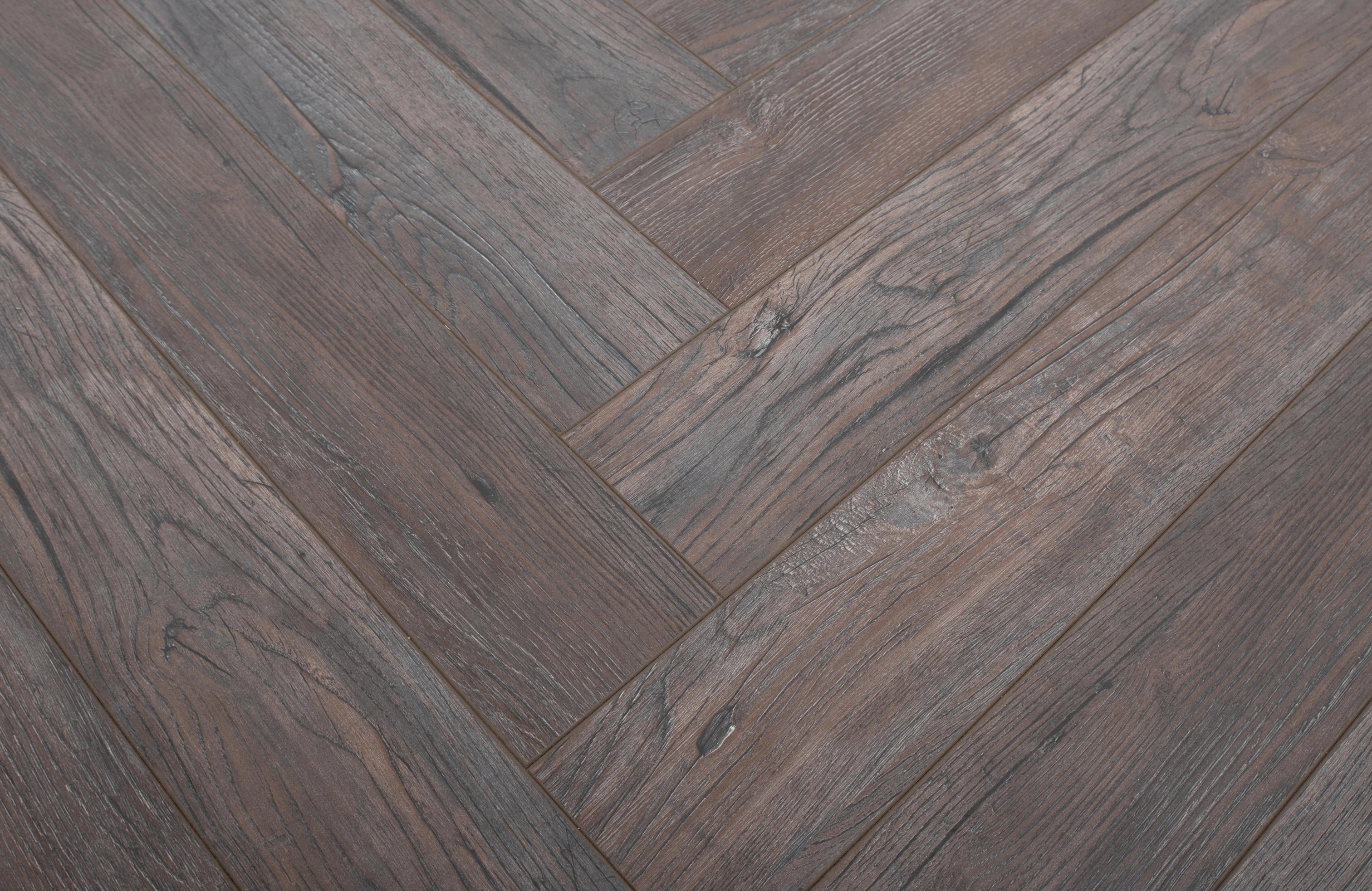 kingsley-8mm-rustic-grey-oak-herringbone-laminate-flooring-3