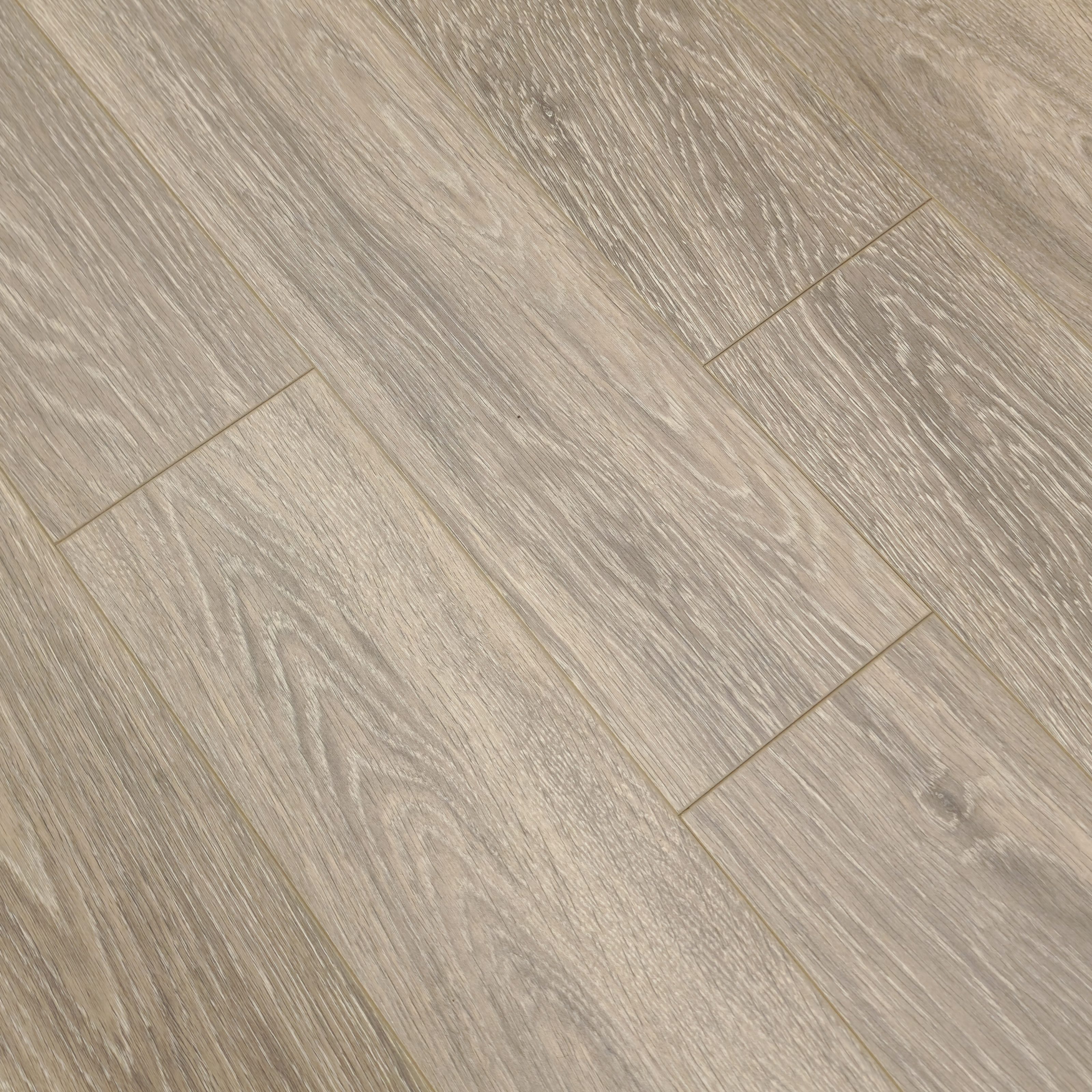 elmstone-oak-luxury-12mm-waterproof-laminate-flooring-6