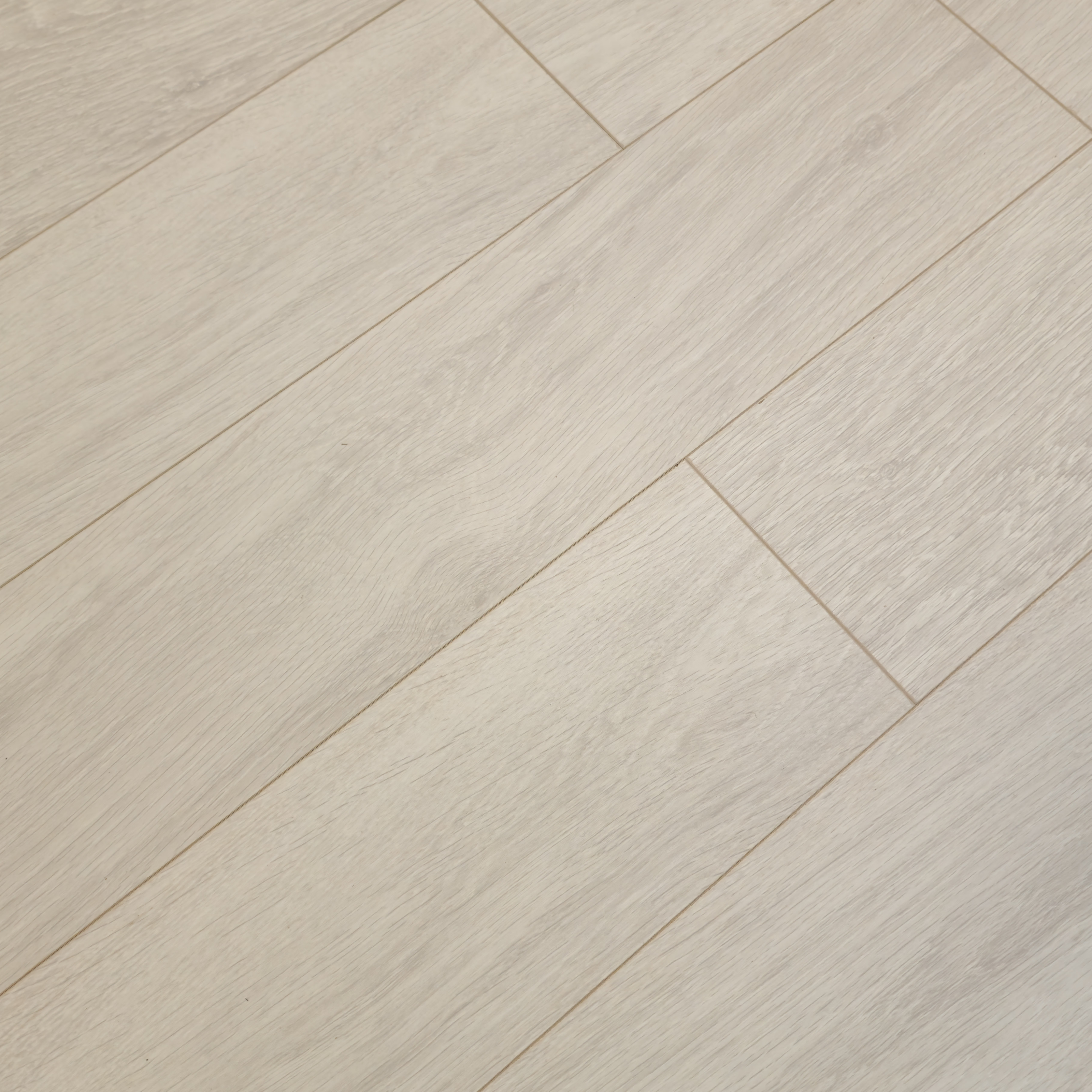 Silverpine Oak Luxury 12mm Waterproof Laminate Flooring