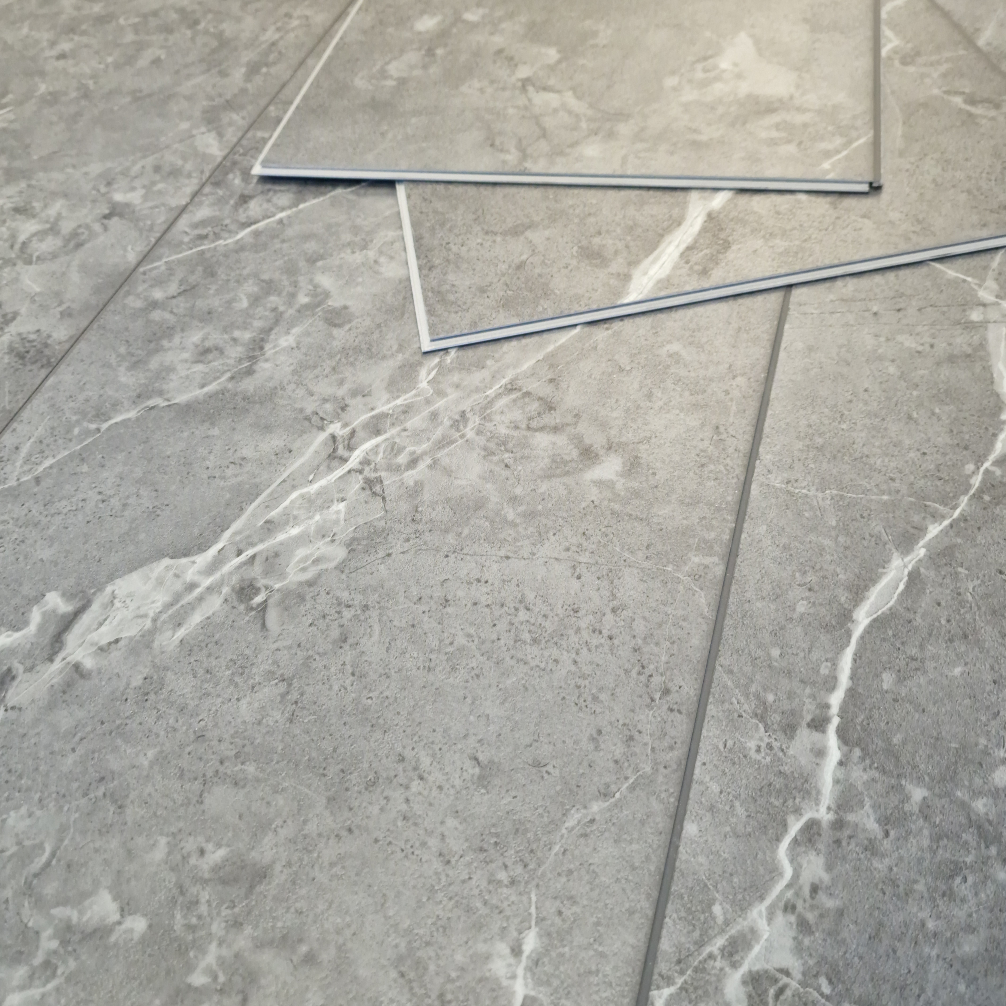modena-smoke-oak-plank-lvt-rigid-core-spc-click-luxury-vinyl-tile-flooring-16