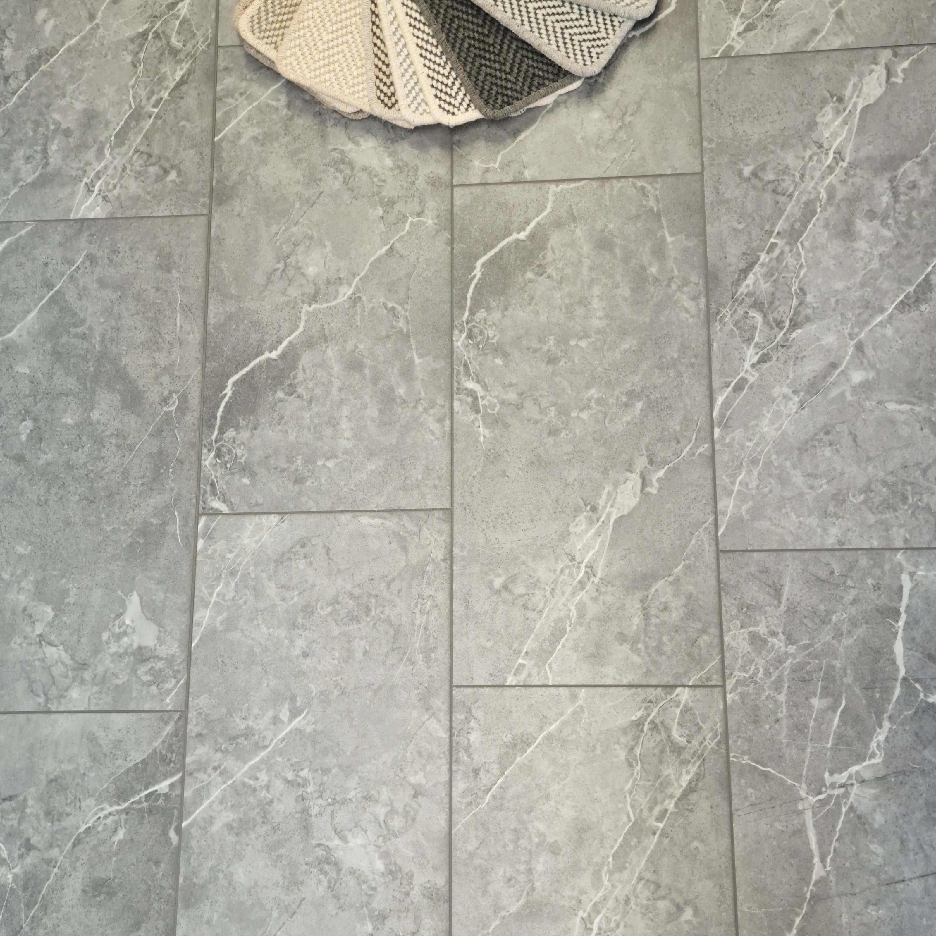 modena-smoke-oak-plank-lvt-rigid-core-spc-click-luxury-vinyl-tile-flooring-1