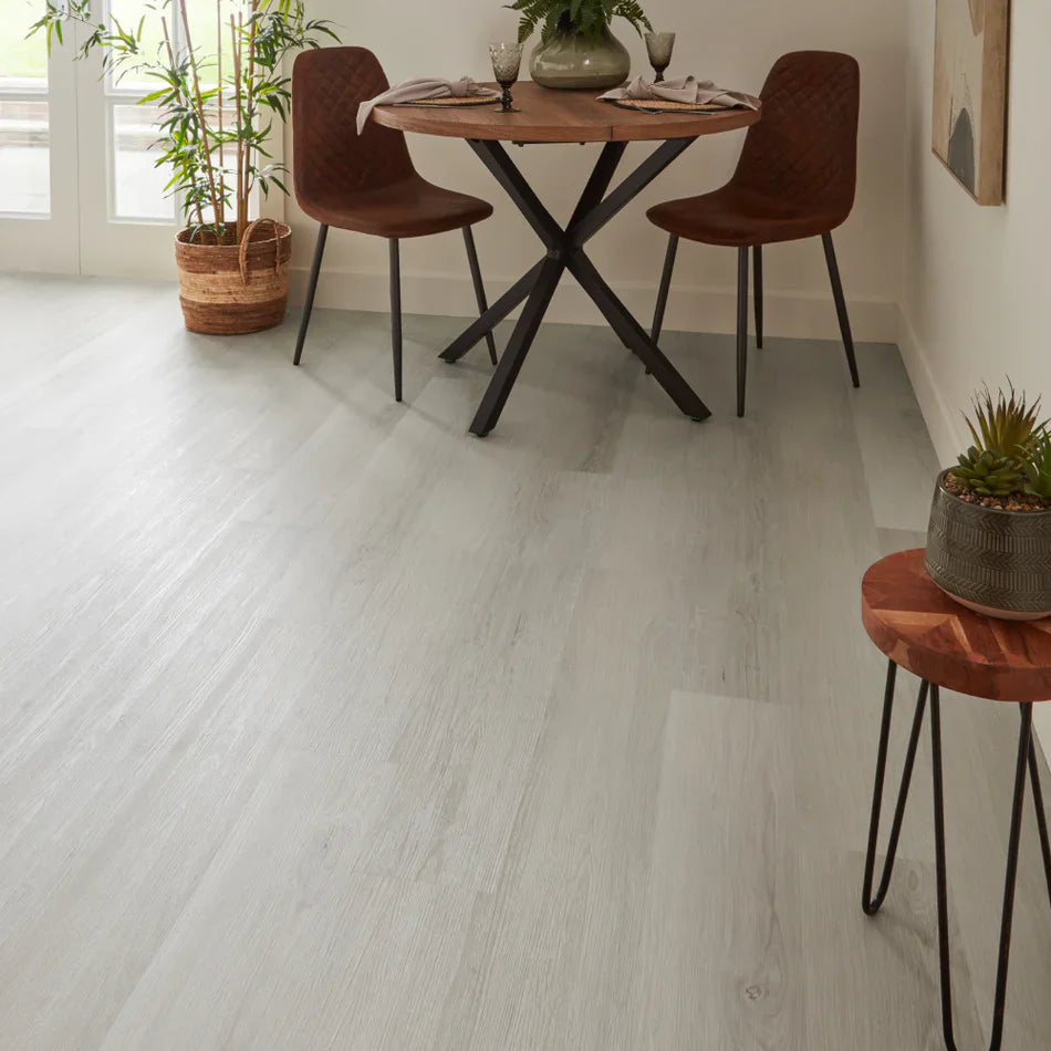 Prime Amberlight Oak Luxury Vinyl Tile Flooring – Waterproof SPC LVT Click