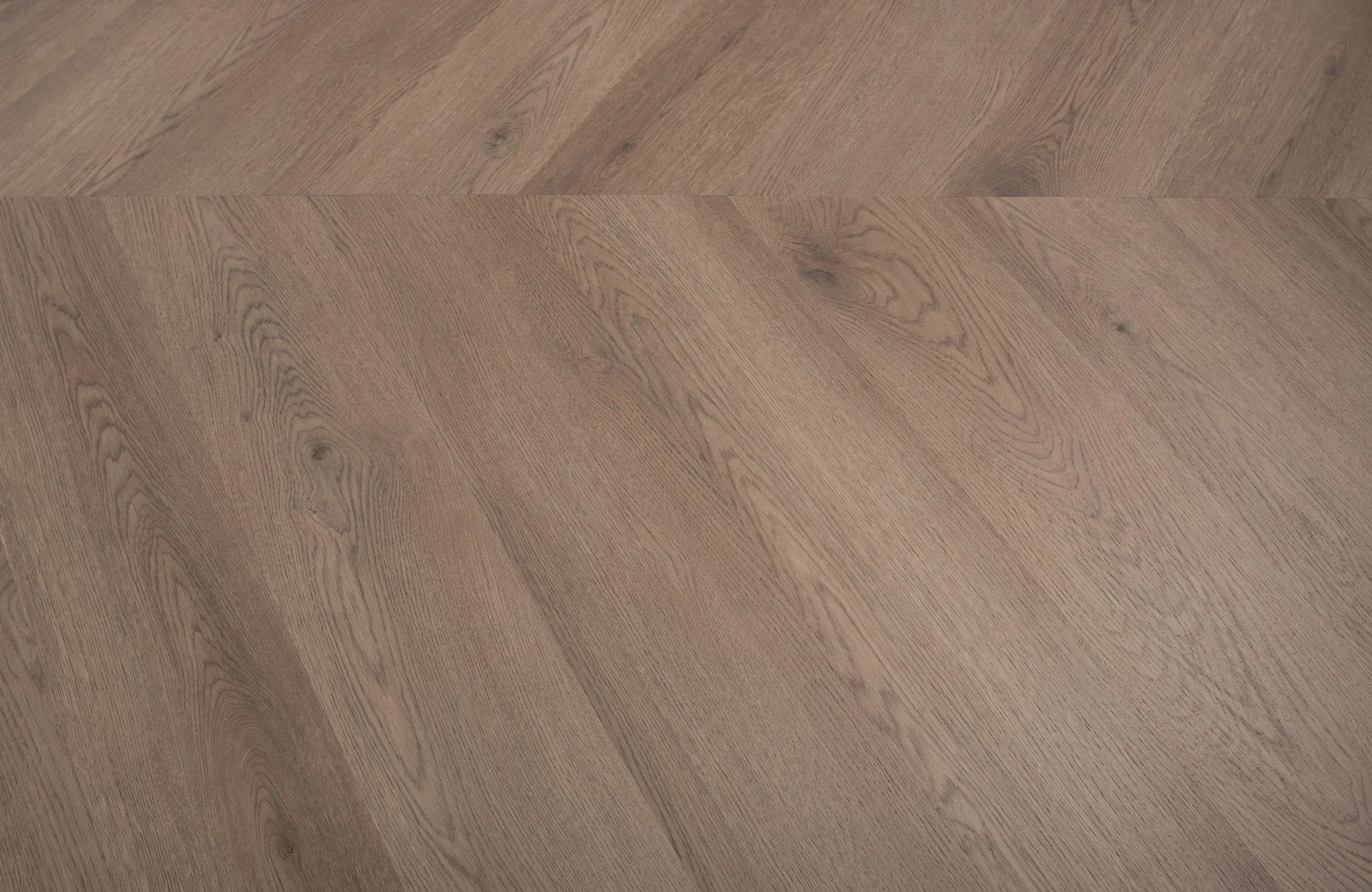 luma-clayridge-oak-3mm-chevron-glue-down-lvt-4