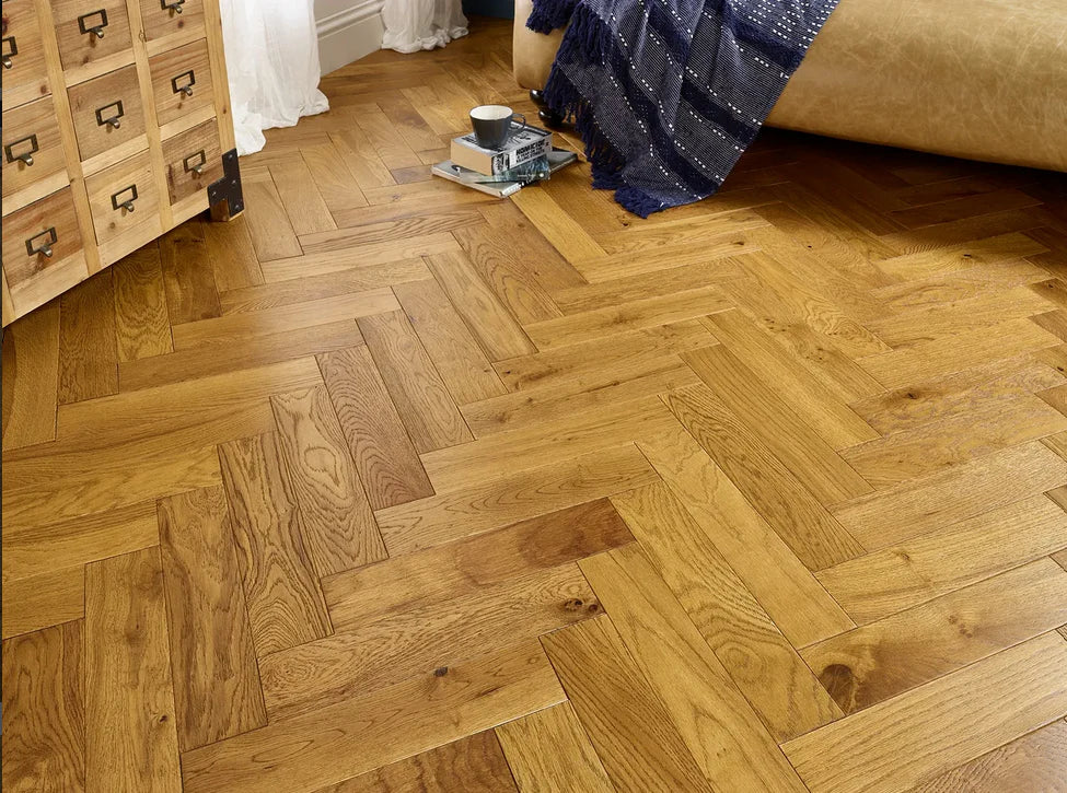 verona-engineered-oak-flooring-brown-herringbone-5