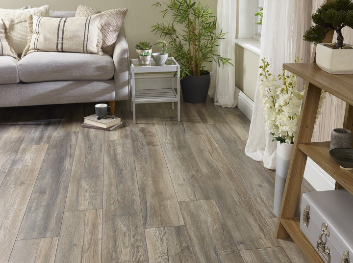 horizon-12mm-rustic-trail-oak-laminate-flooring-2