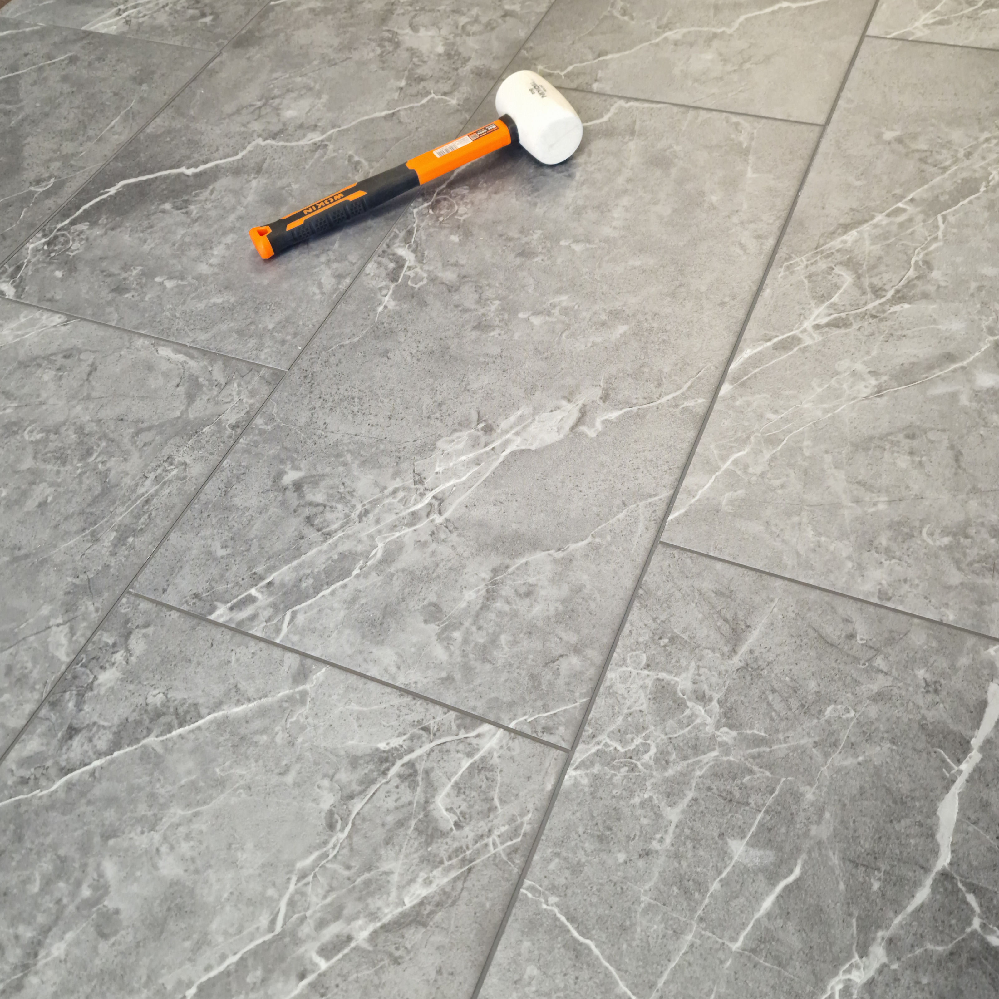 modena-smoke-oak-plank-lvt-rigid-core-spc-click-luxury-vinyl-tile-flooring-20