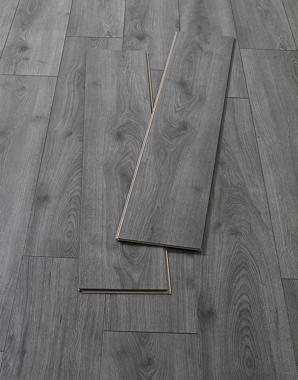 century-oak-waterproof-8mm-laminate-flooring-2
