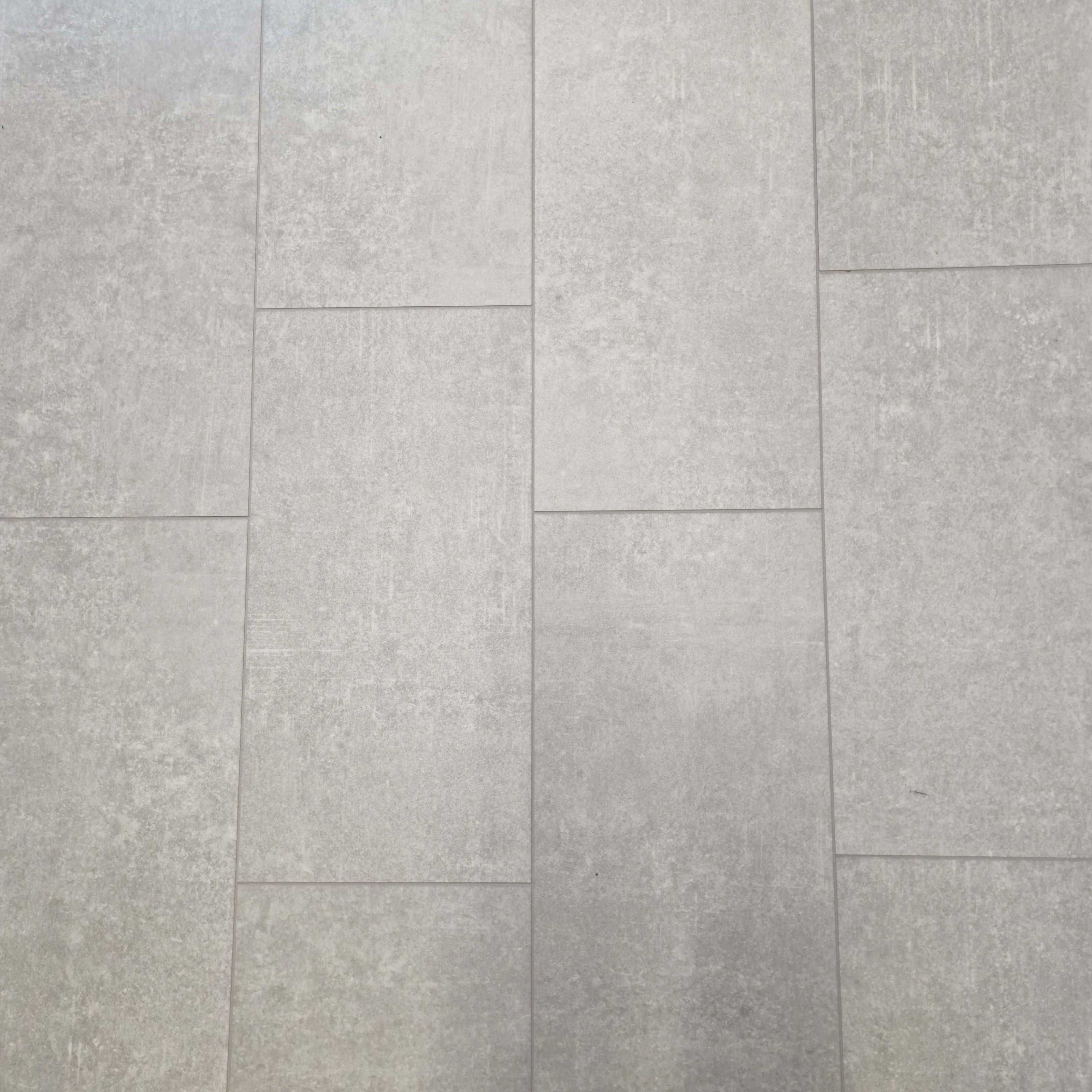 modena-silverstone-oak-plank-lvt-rigid-core-spc-click-luxury-vinyl-tile-flooring-1