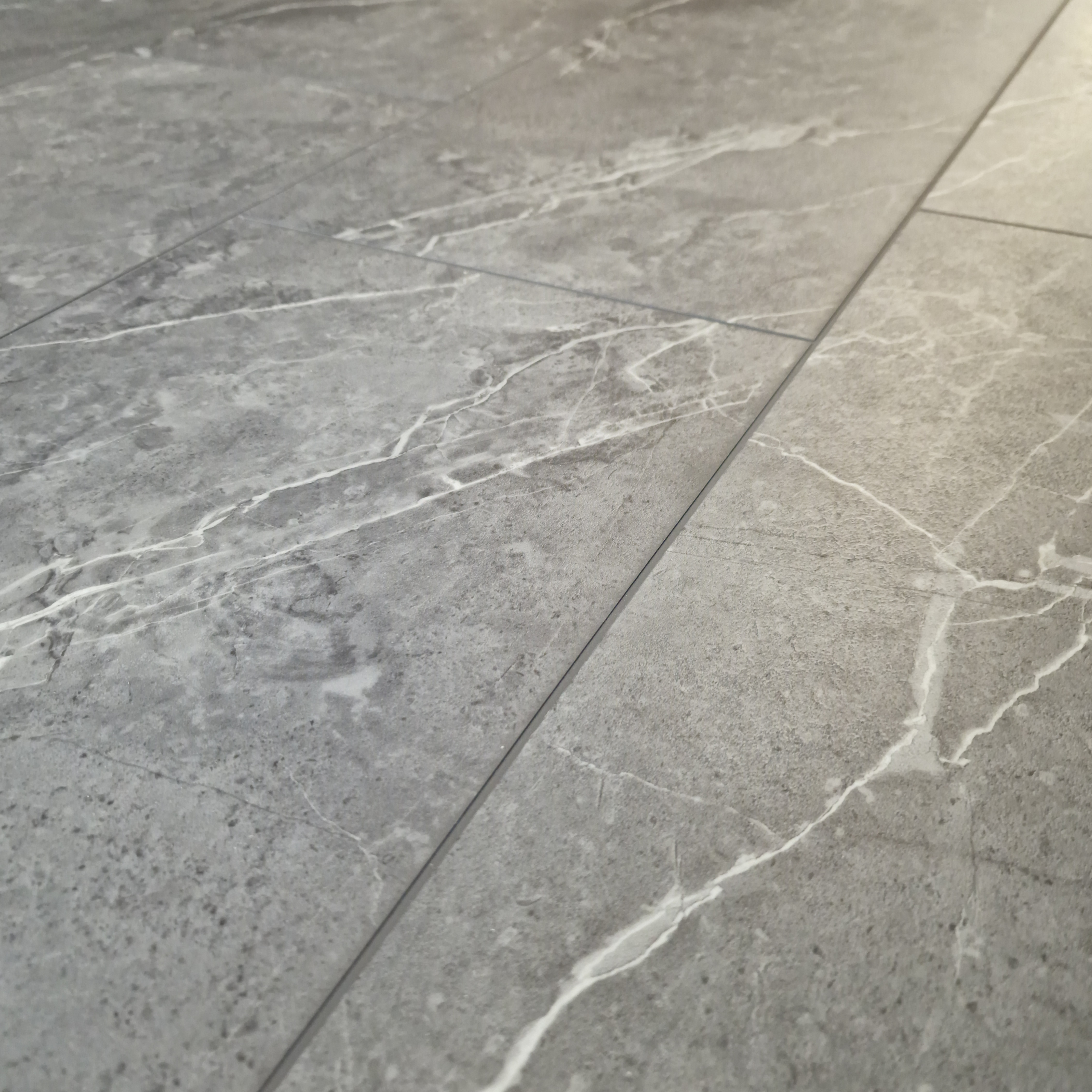 modena-smoke-oak-plank-lvt-rigid-core-spc-click-luxury-vinyl-tile-flooring-6