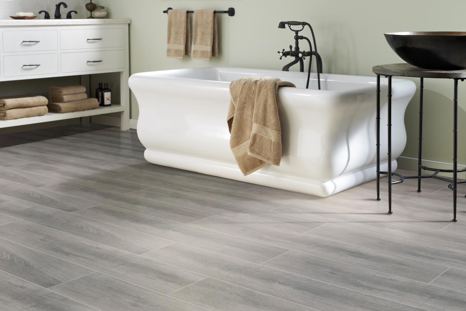 maplewood-elite-xl-12mm-laminate-flooring-1