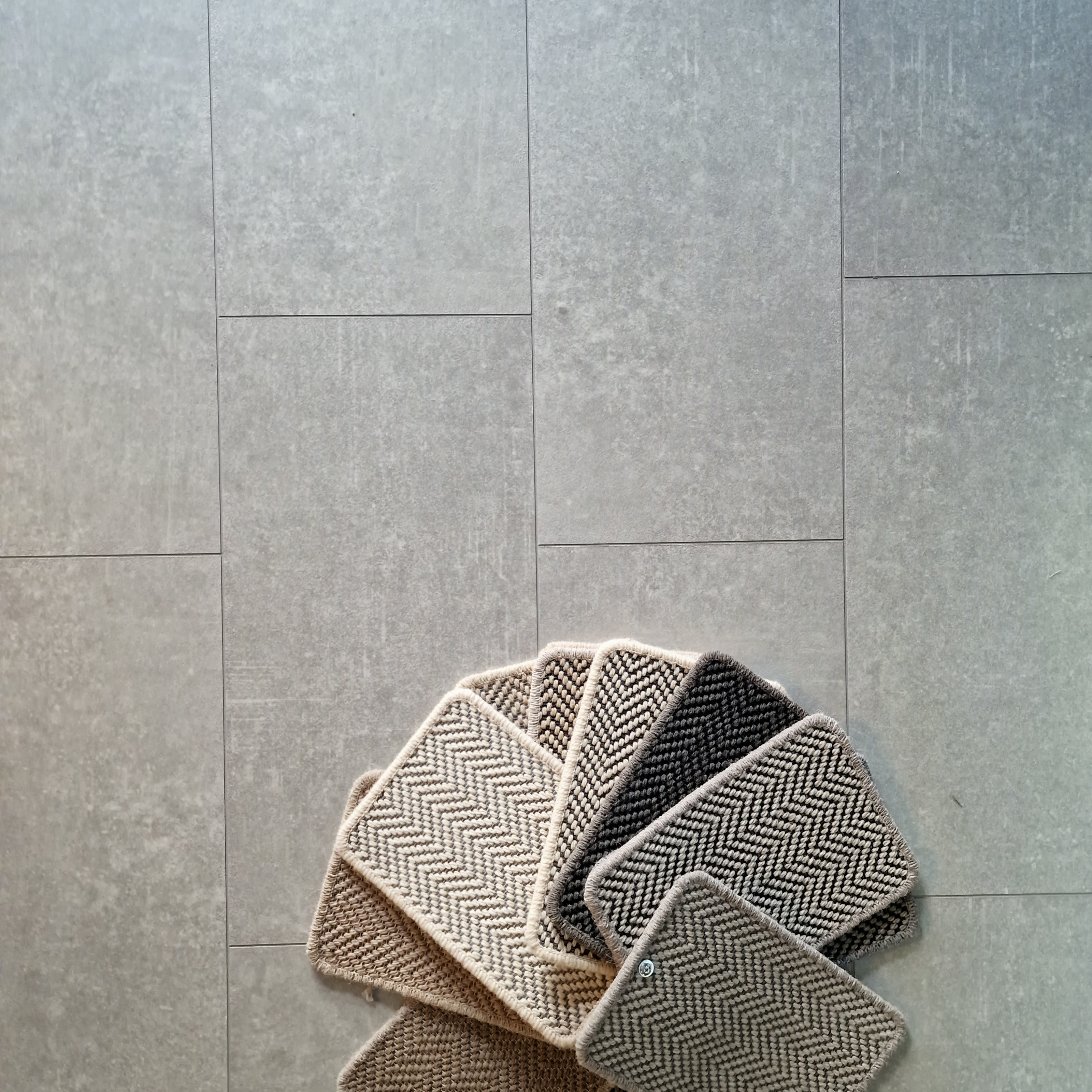 modena-silverstone-oak-plank-lvt-rigid-core-spc-click-luxury-vinyl-tile-flooring-2