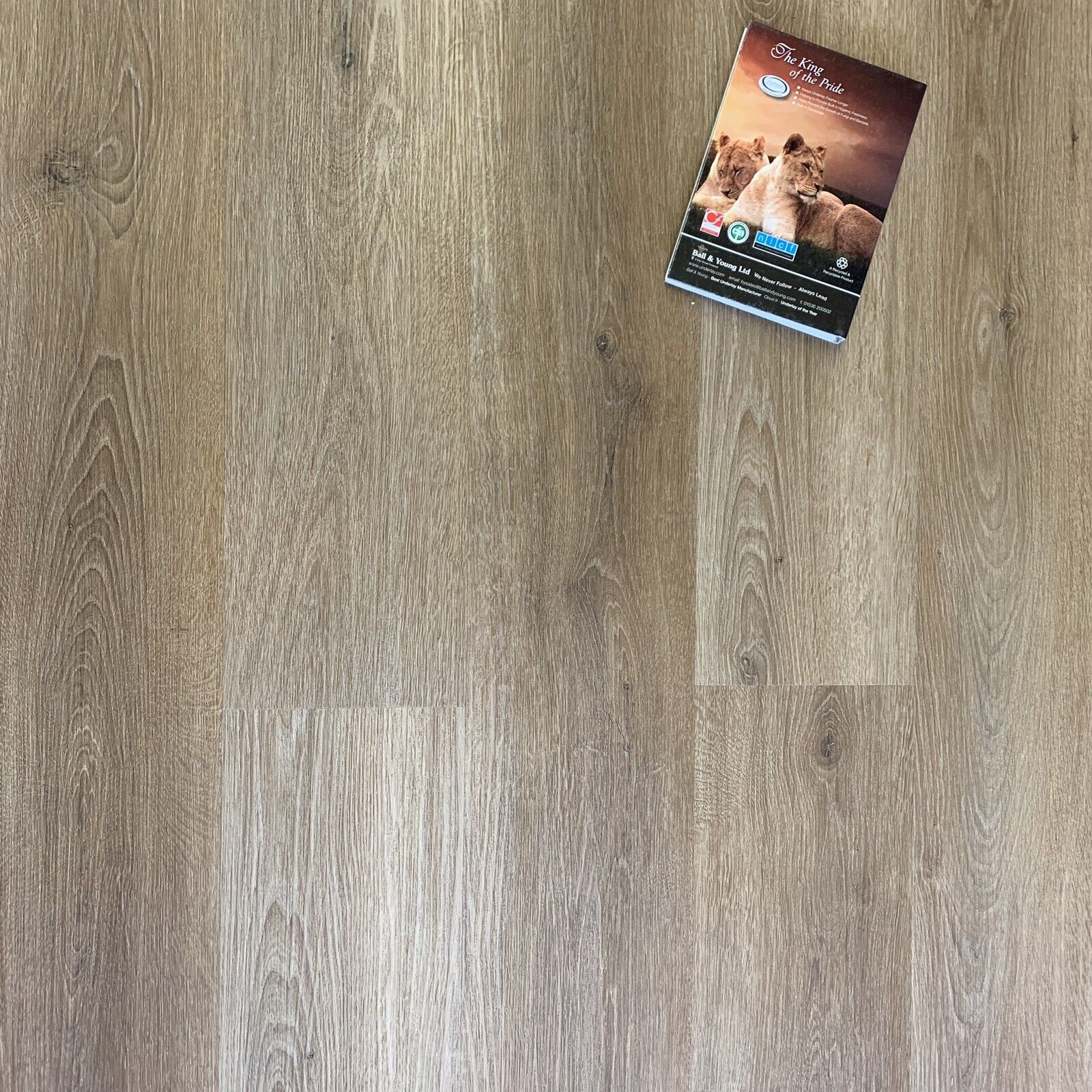 rustic-oak-plank-luxury-vinyl-tile-flooring-waterproof-rigid-core-spc-click-lvt-3