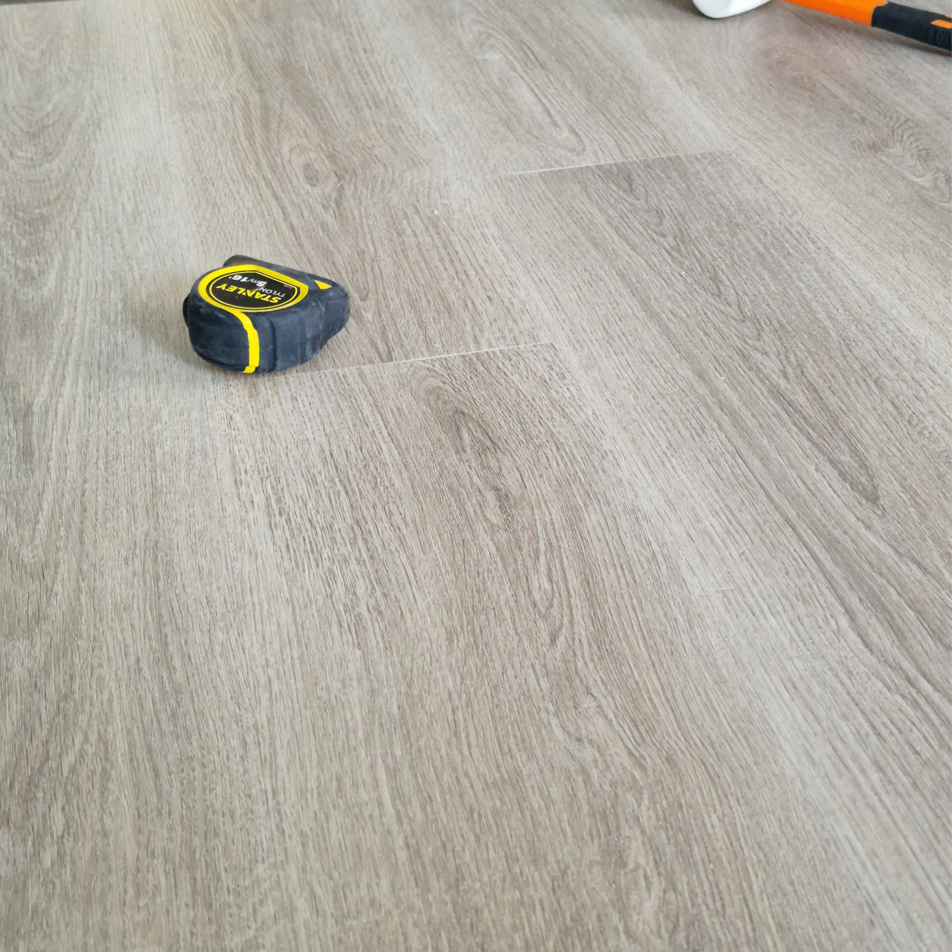 grey-ashen-oak-plank-waterproof-rigid-core-spc-luxury-vinyl-tile-lvt-flooring-click-6