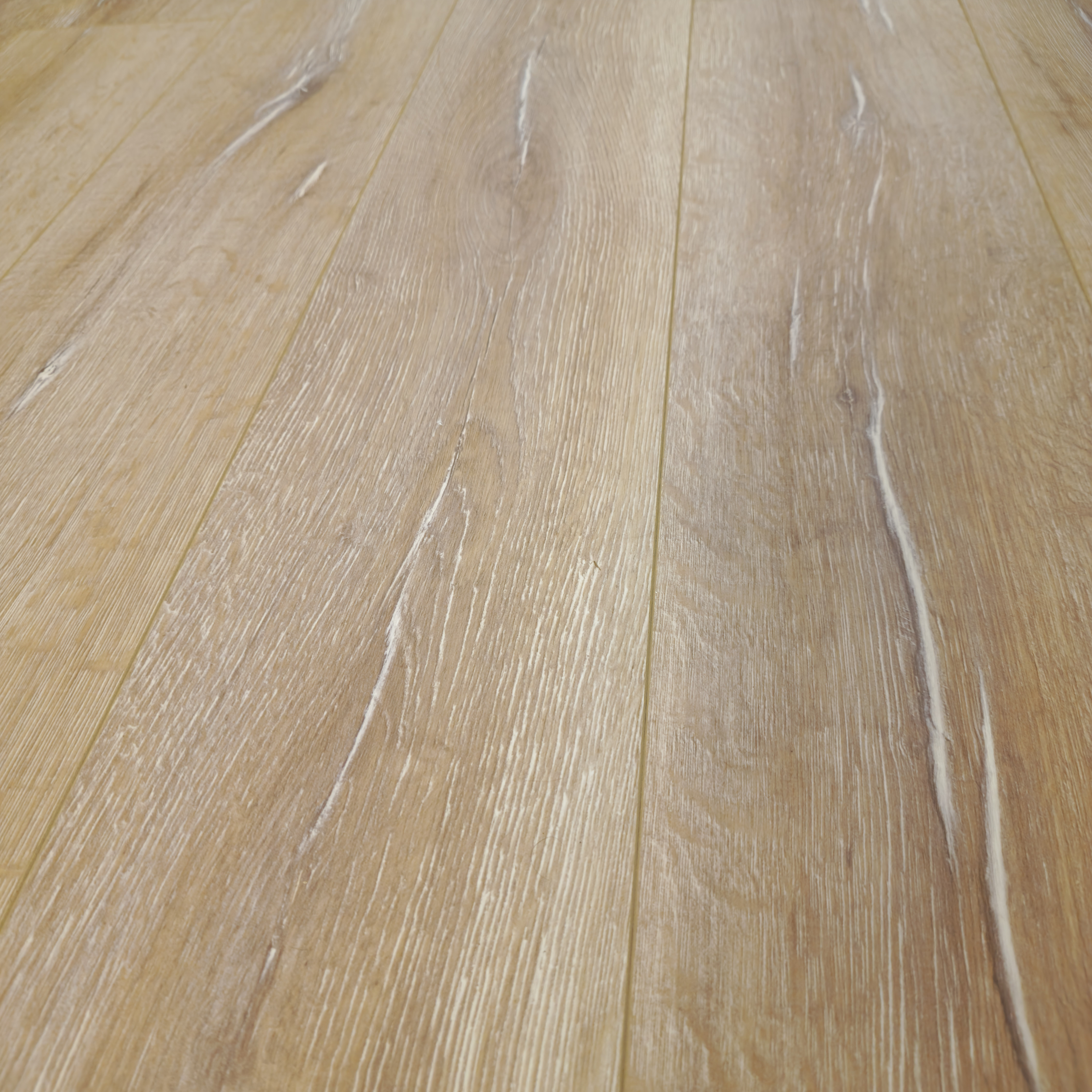 sunlit-oak-luxury-8mm-waterproof-laminate-flooring-8