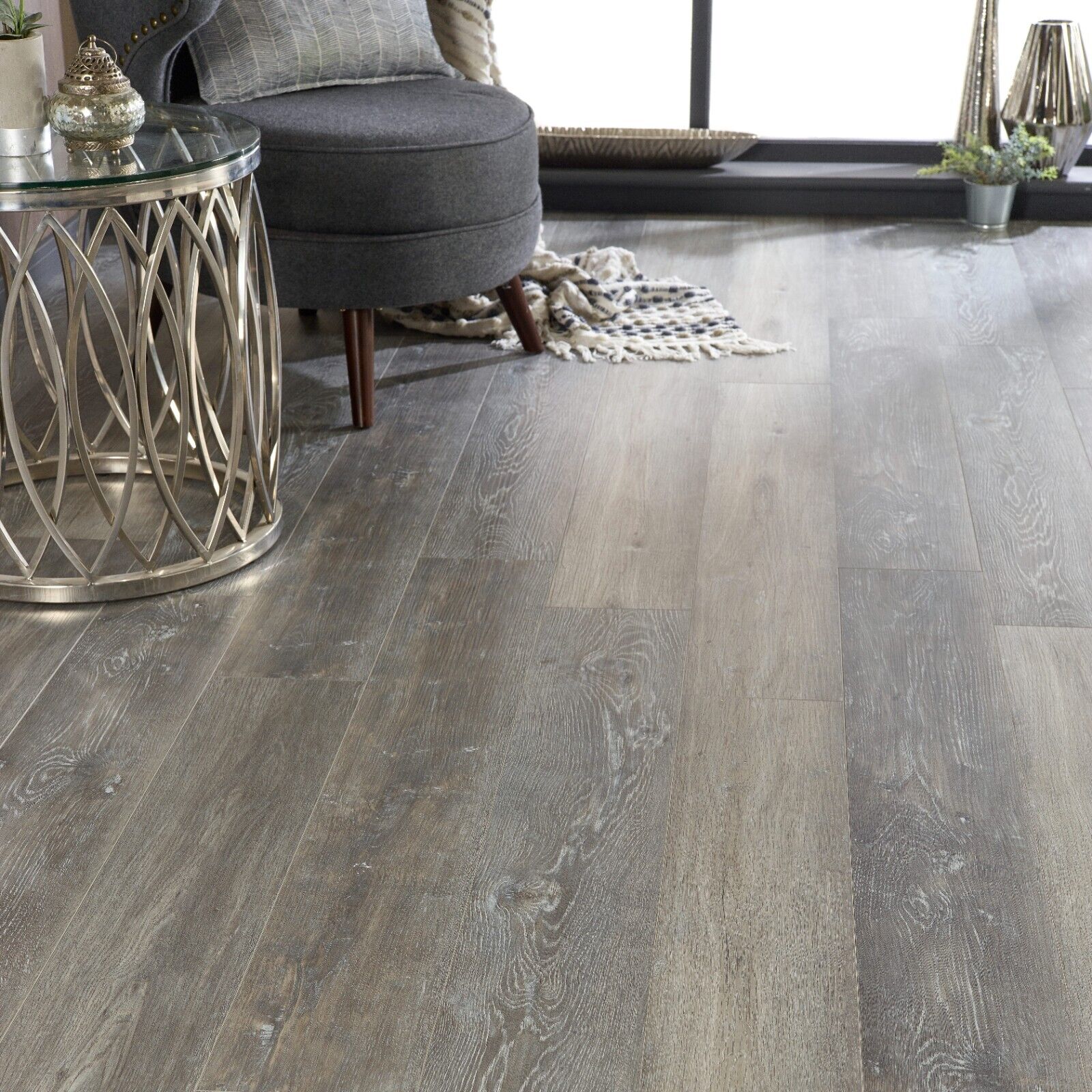 sovereign-shadow-oak-vinyl-click-flooring-2