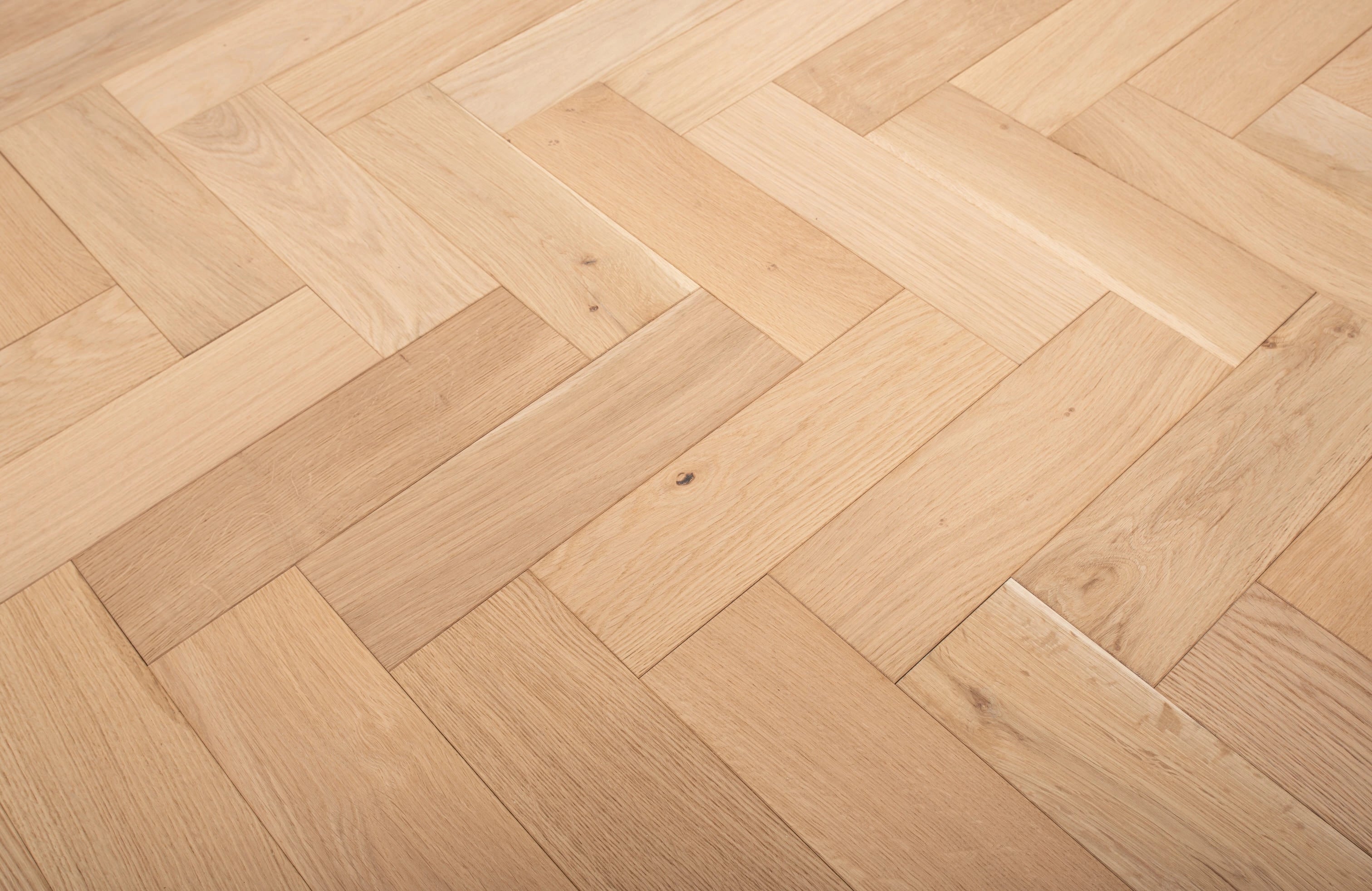 dartmoor-oak-herringbone-engineered-wood-flooring-4