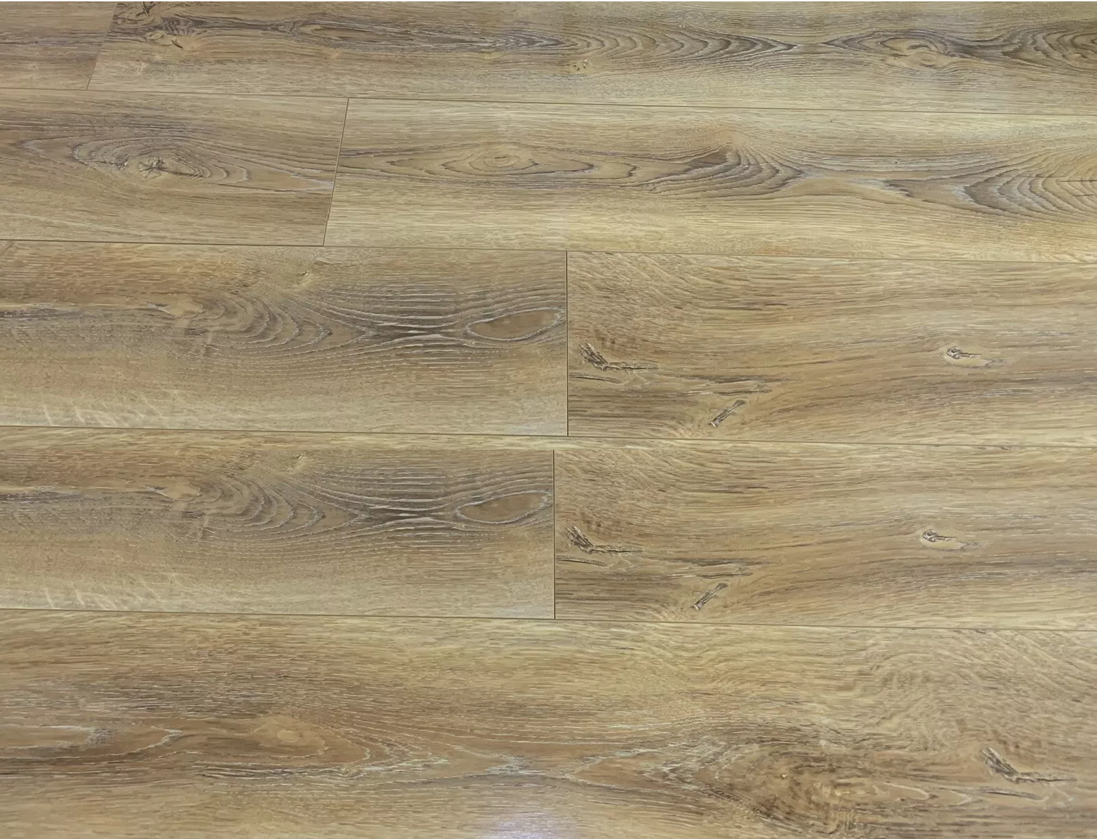 high-gloss-barrel-8mm-laminate-flooring-16
