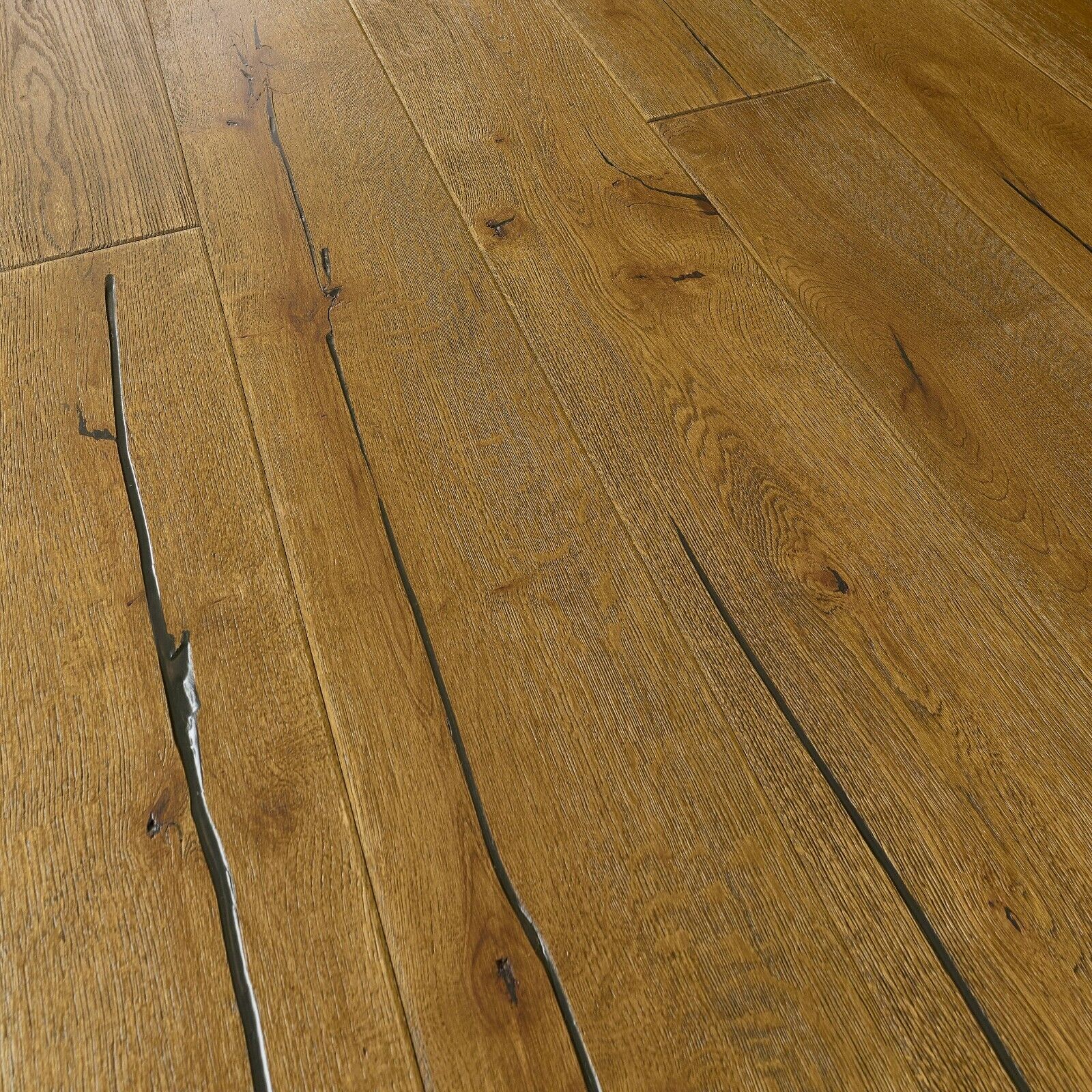 lilypad-chambers-distressed-engineered-wood-flooring-3