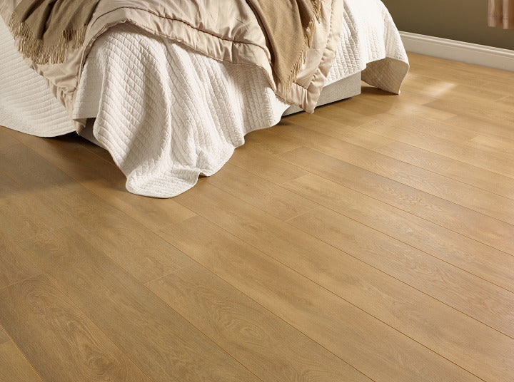 horizon-12mm-desert-glow-oak-laminate-flooring-1