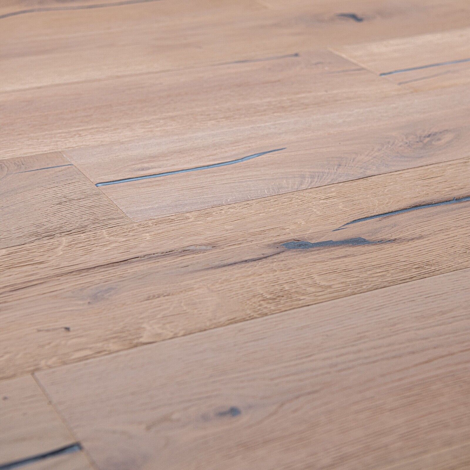 lilypad-wildwood-distressed-engineered-wood-flooring-6