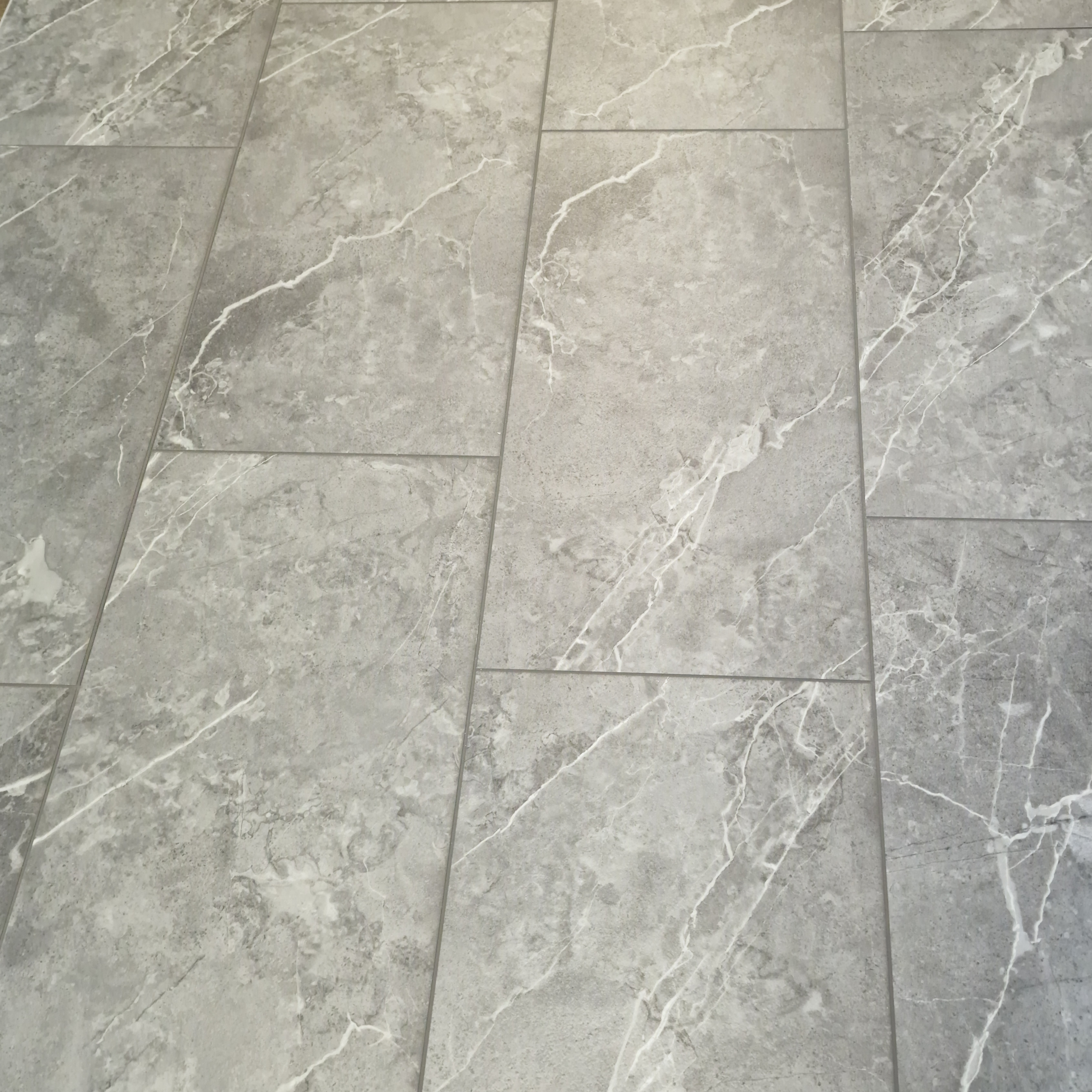 modena-smoke-oak-plank-lvt-rigid-core-spc-click-luxury-vinyl-tile-flooring-7