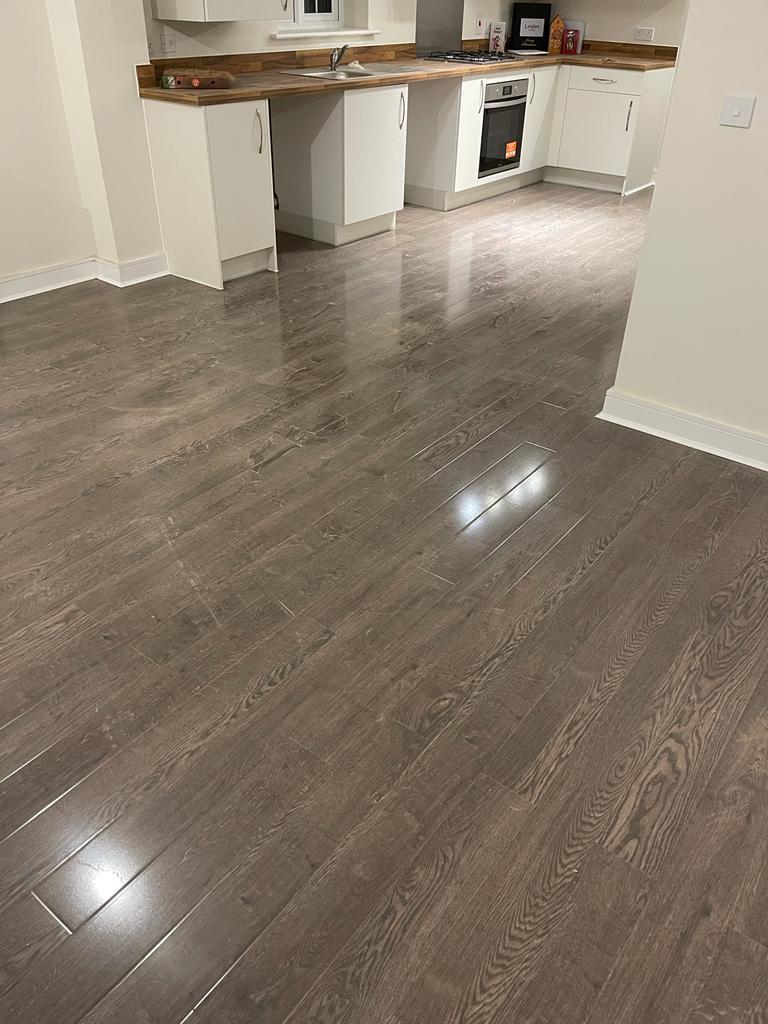 high-gloss-granite-8mm-laminate-flooring-4