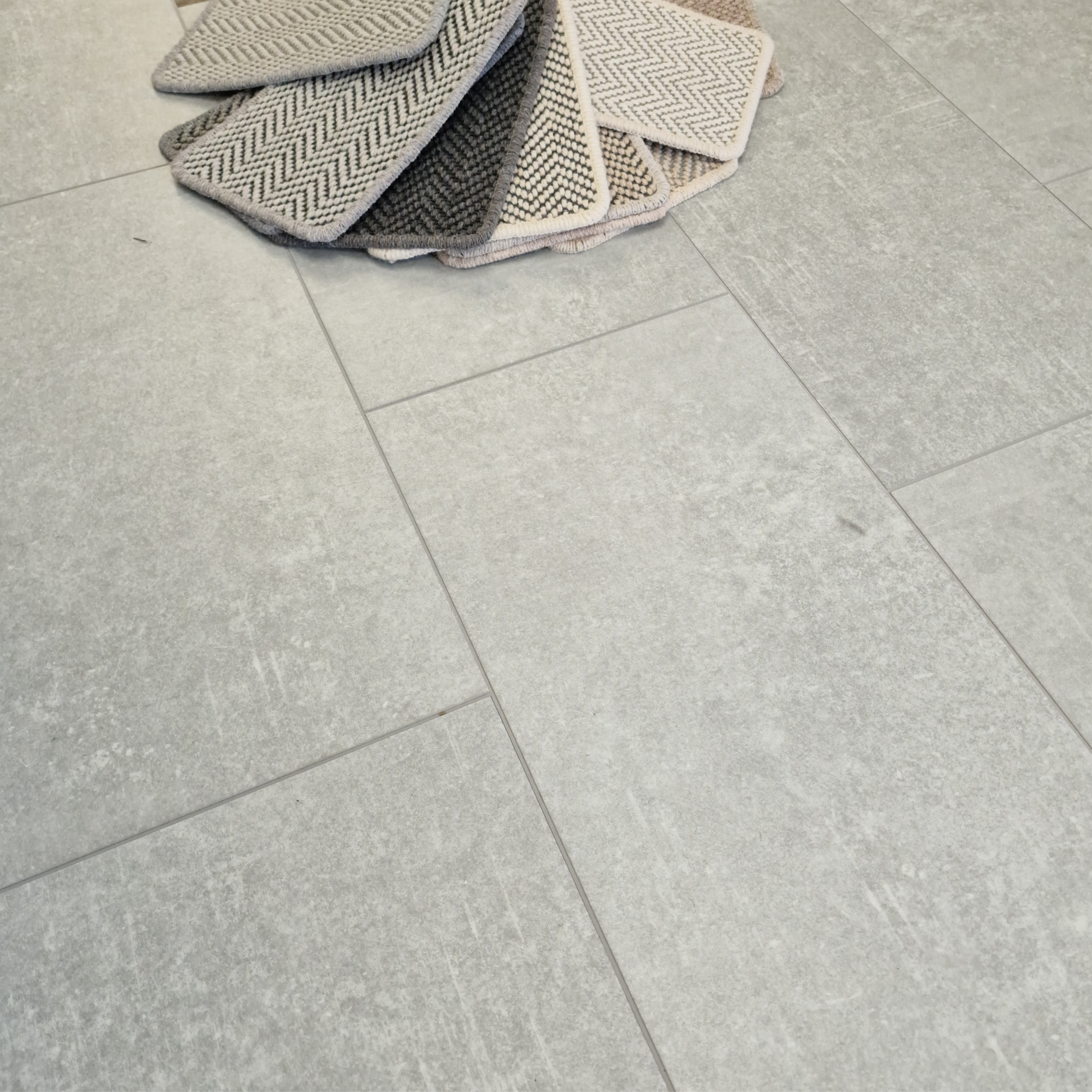 modena-silverstone-oak-plank-lvt-rigid-core-spc-click-luxury-vinyl-tile-flooring-6