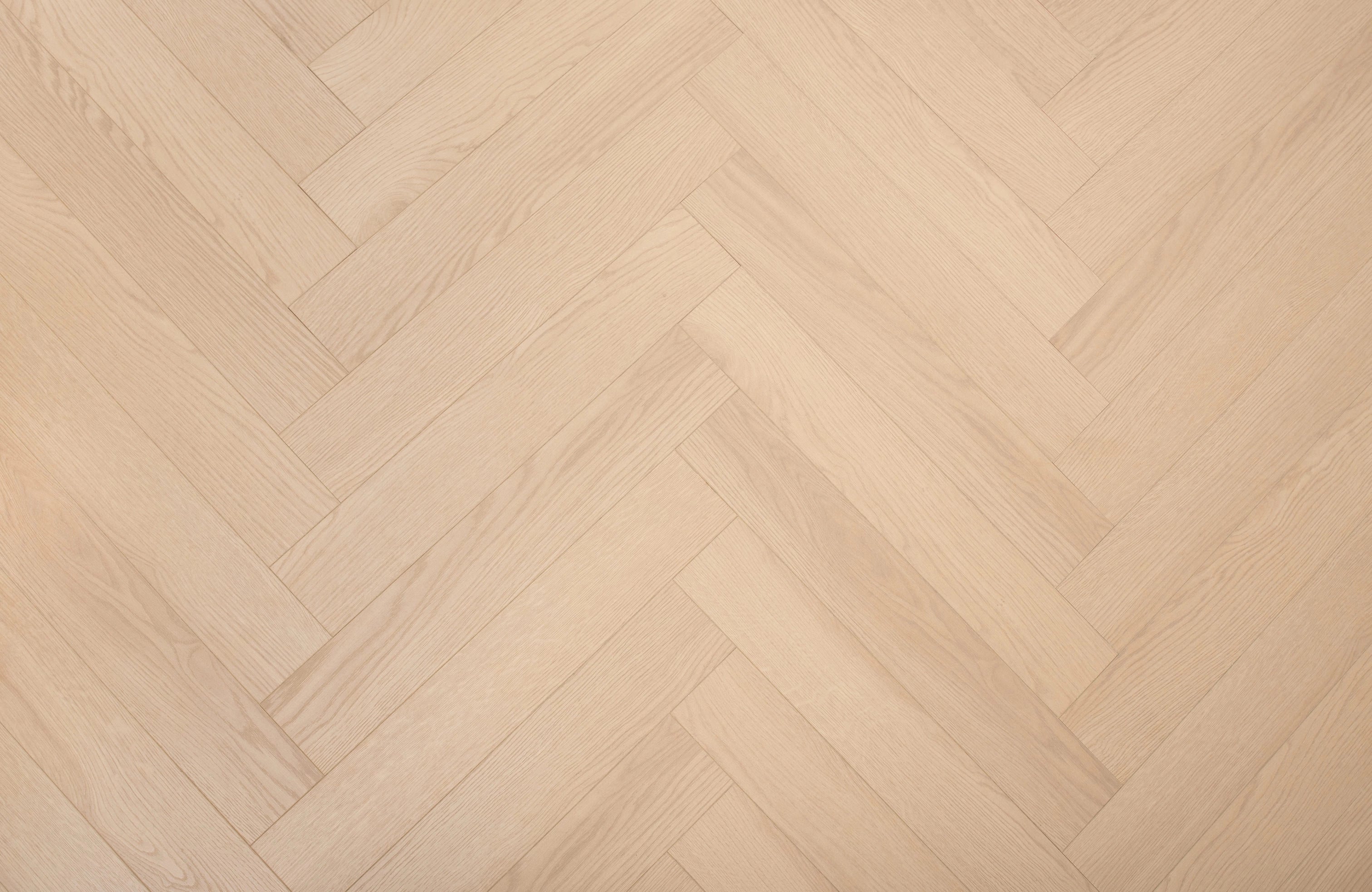 kingsley-8mm-eversham-oak-herringbone-laminate-flooring-3