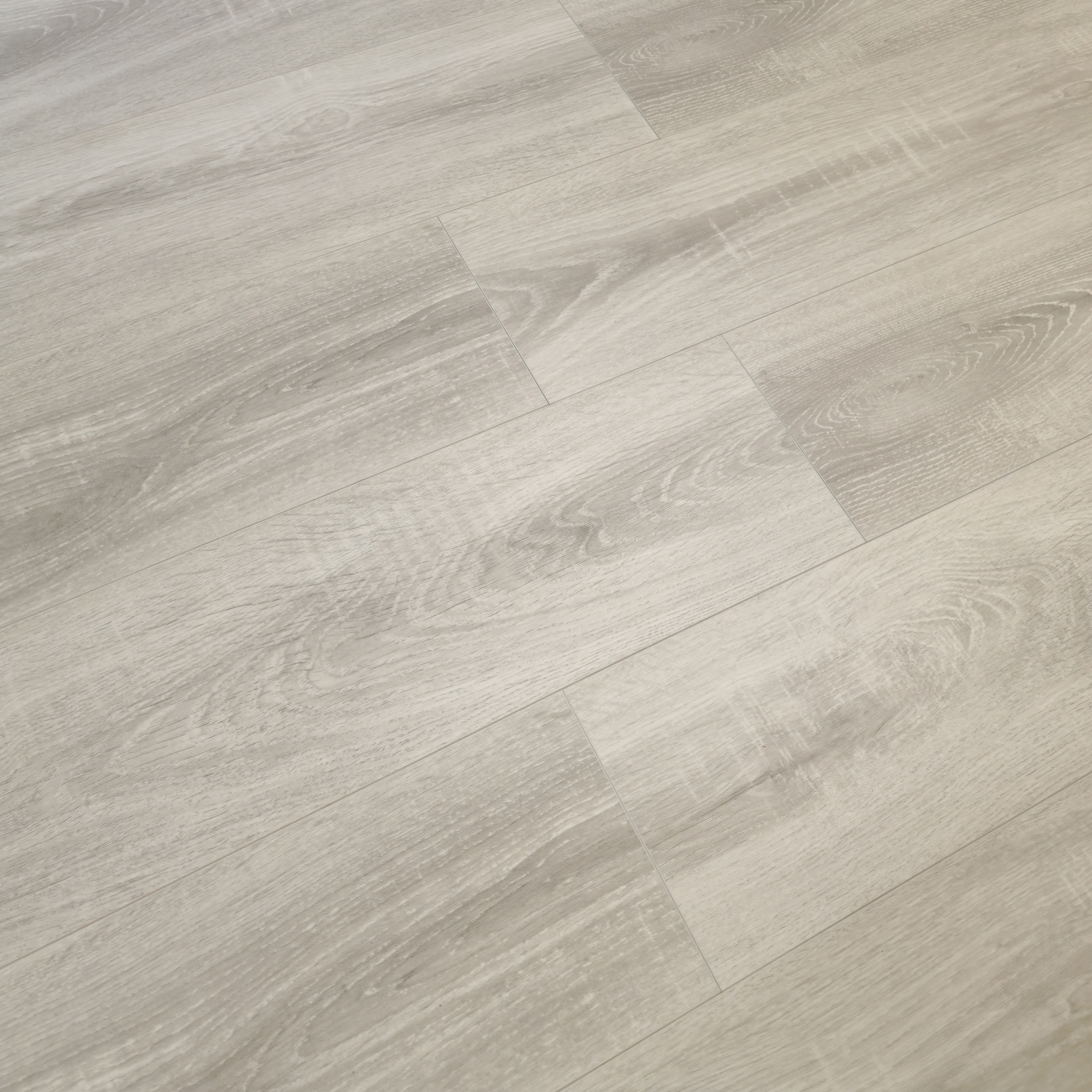 amberwood-oak-luxury-8mm-waterproof-laminate-flooring-7