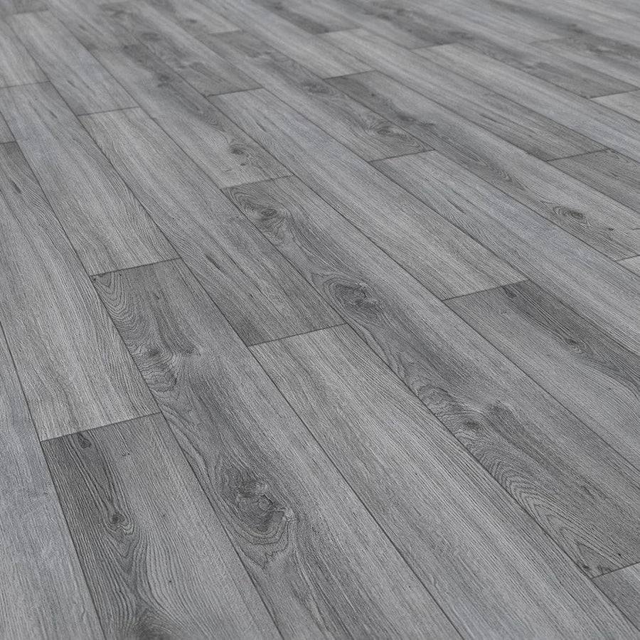century-oak-waterproof-8mm-laminate-flooring-1