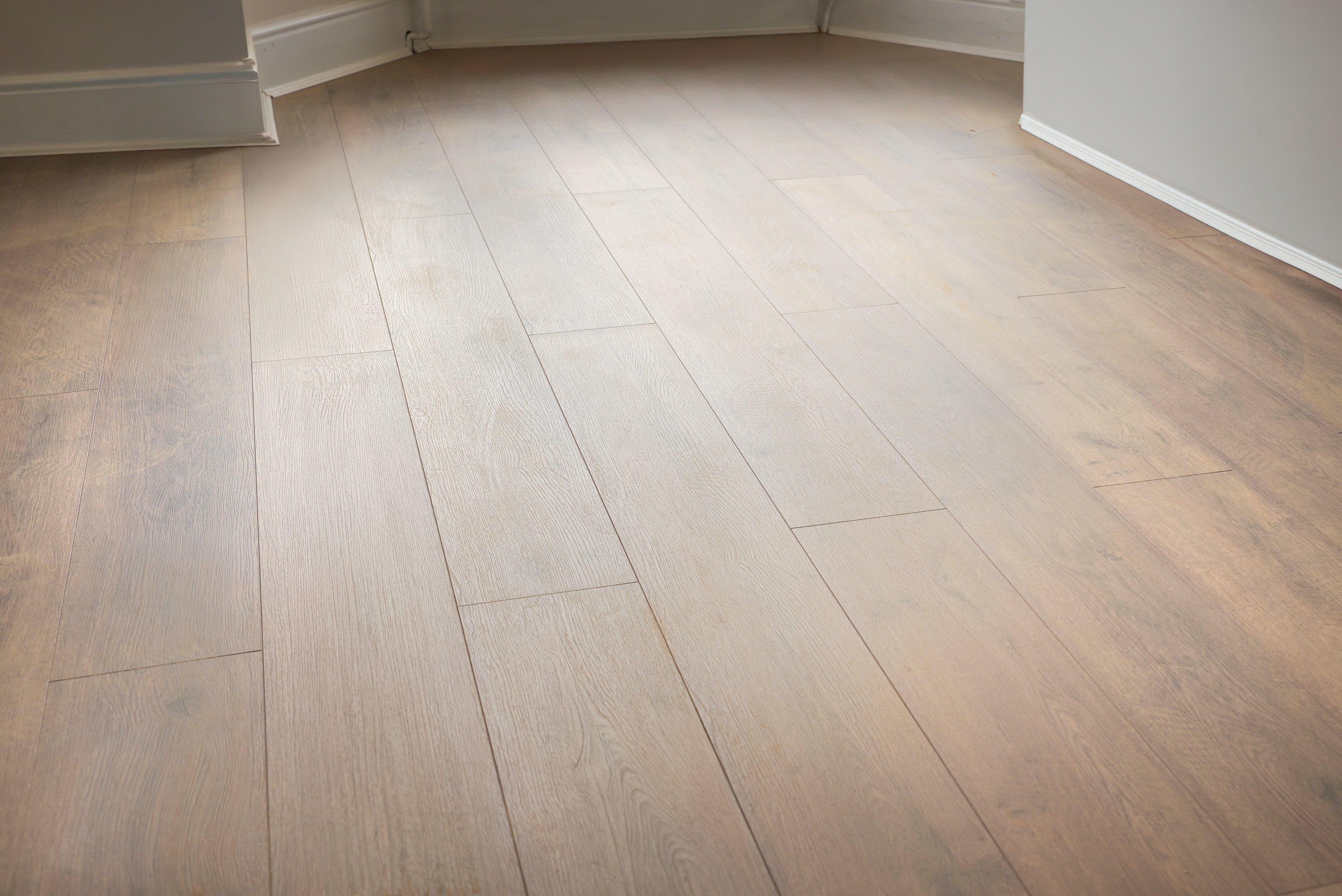 step-click-xl-nairobi-laminate-flooring-2