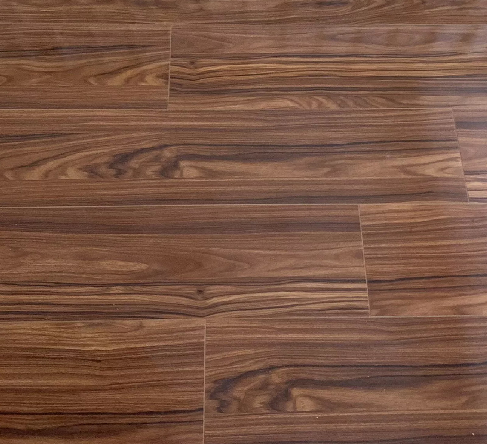 high-gloss-venetian-8mm-laminate-flooring-15