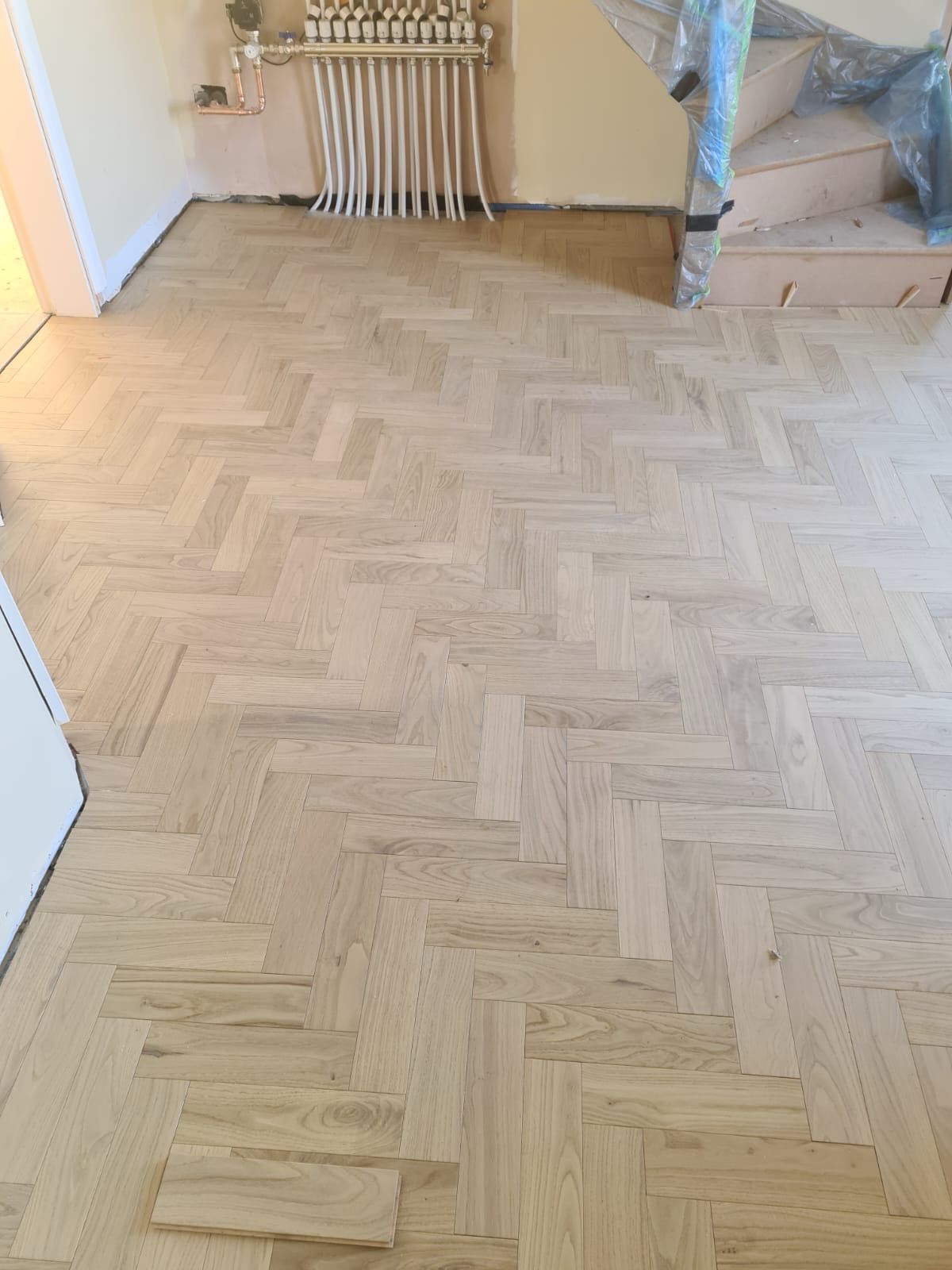 verona-herringbone-pinewood-oak-engineered-wood-flooring-3