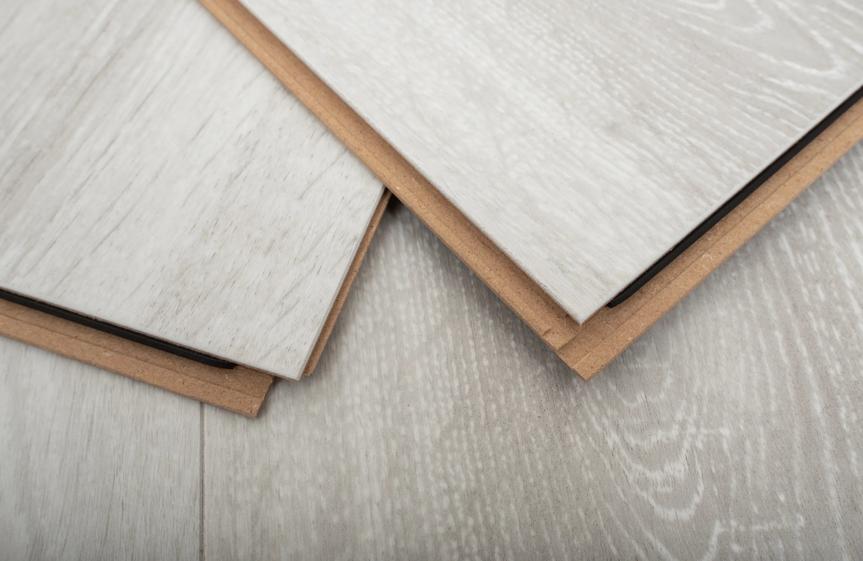 amberwood-oak-luxury-8mm-waterproof-laminate-flooring-18