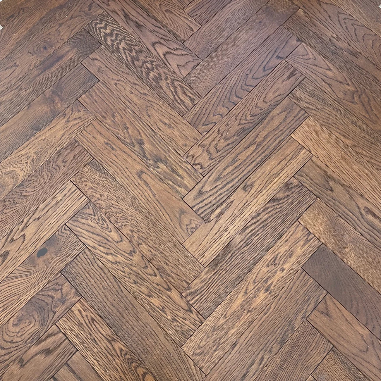 verona-chesterfield-herringbone-natural-oak-engineered-wood-flooring-2