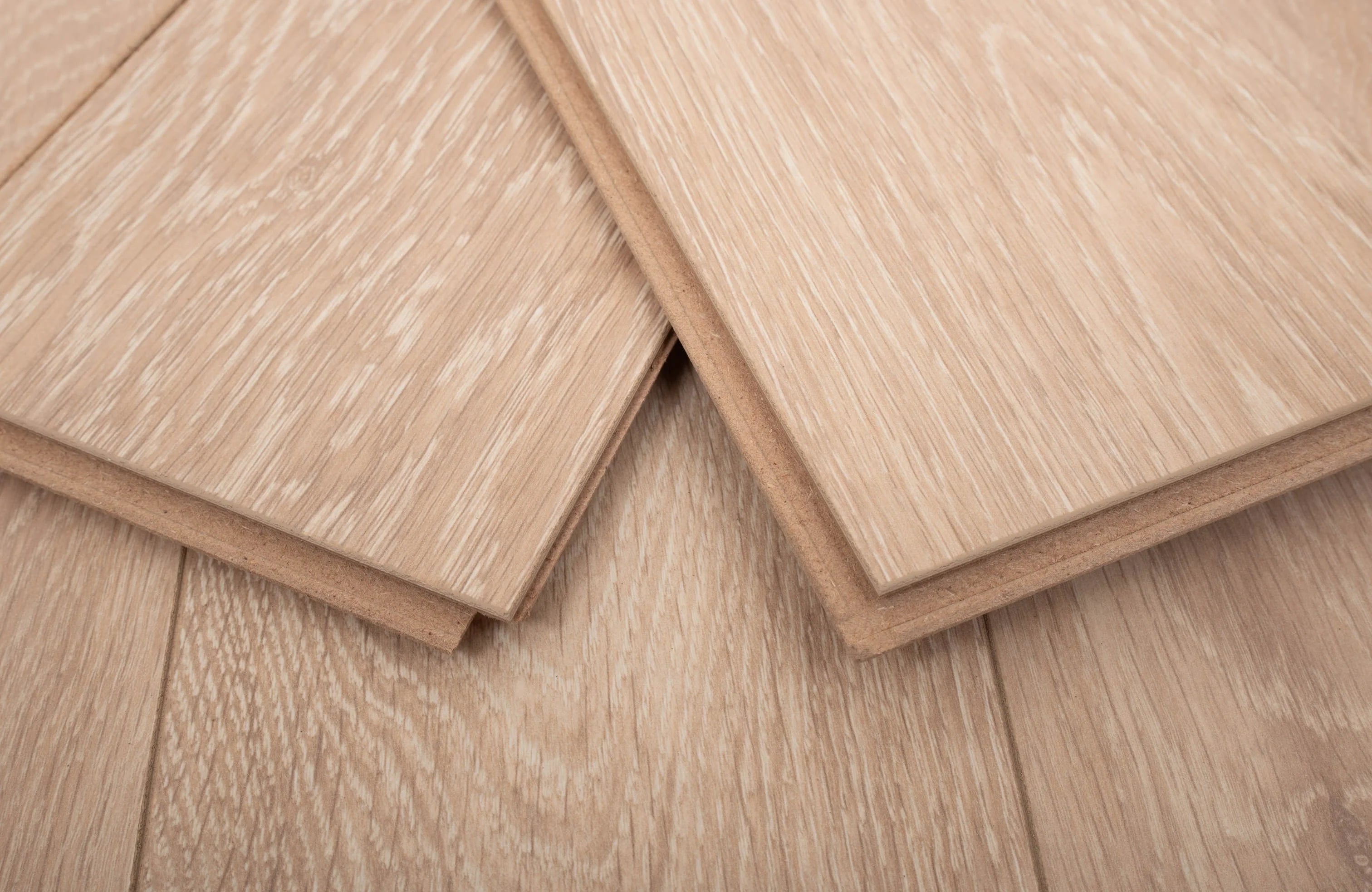 cool-heritage-oak-luxury-12mm-waterproof-laminate-flooring-14
