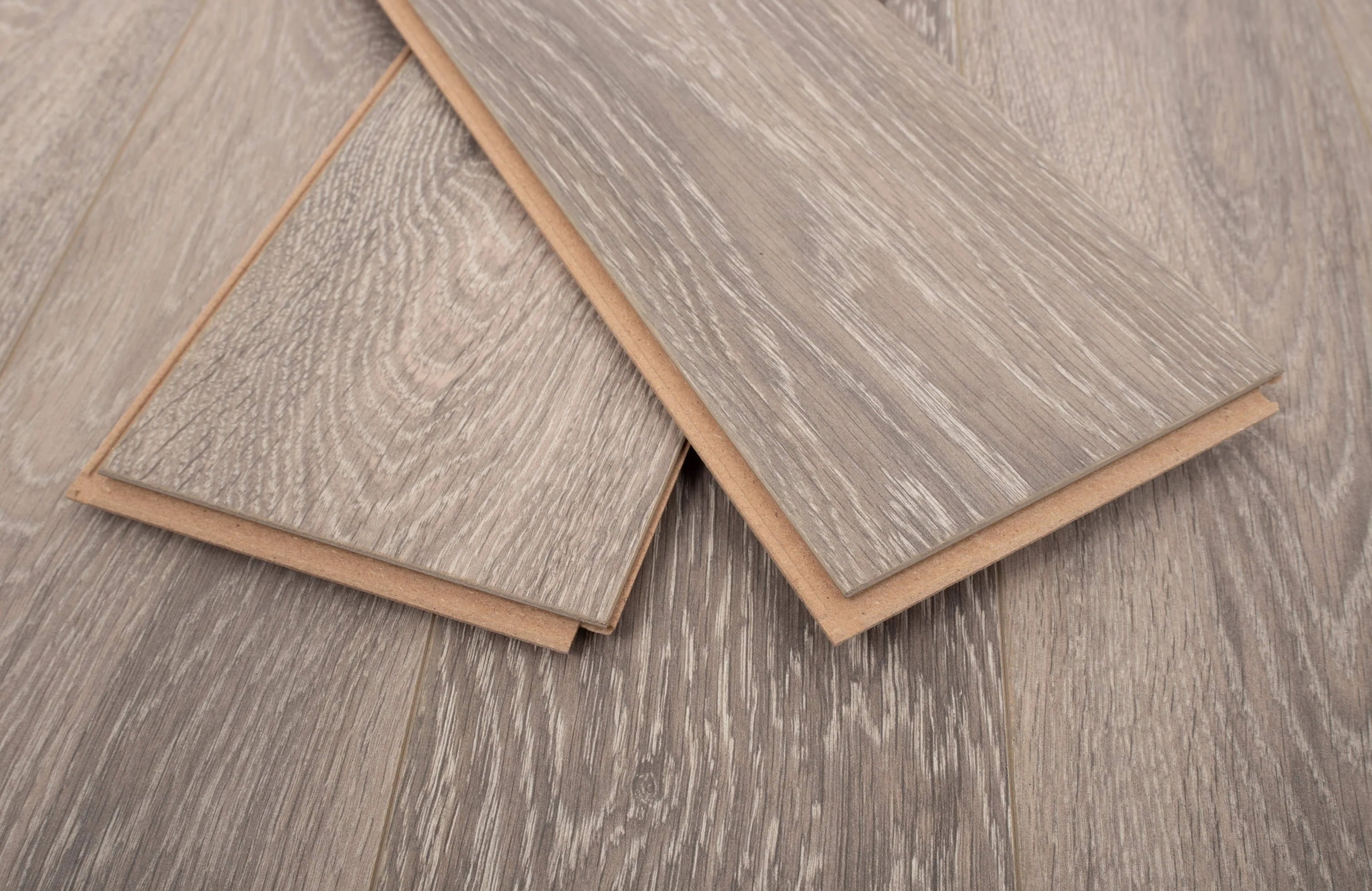 elmstone-oak-luxury-12mm-waterproof-laminate-flooring-5