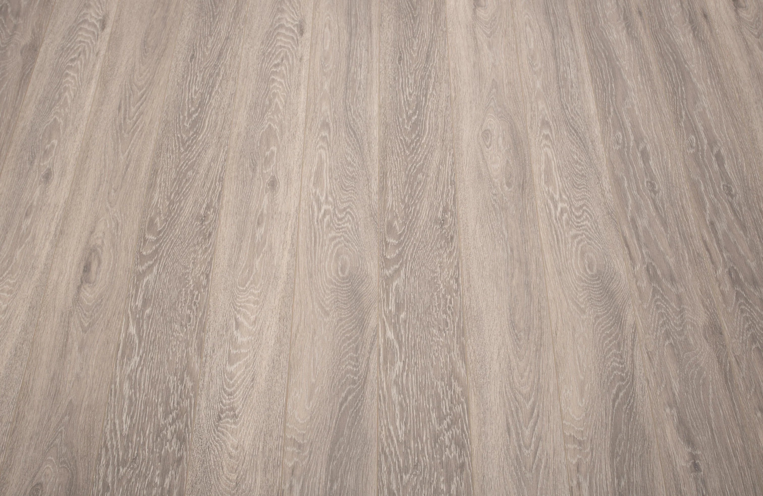 elmstone-oak-luxury-12mm-waterproof-laminate-flooring-4