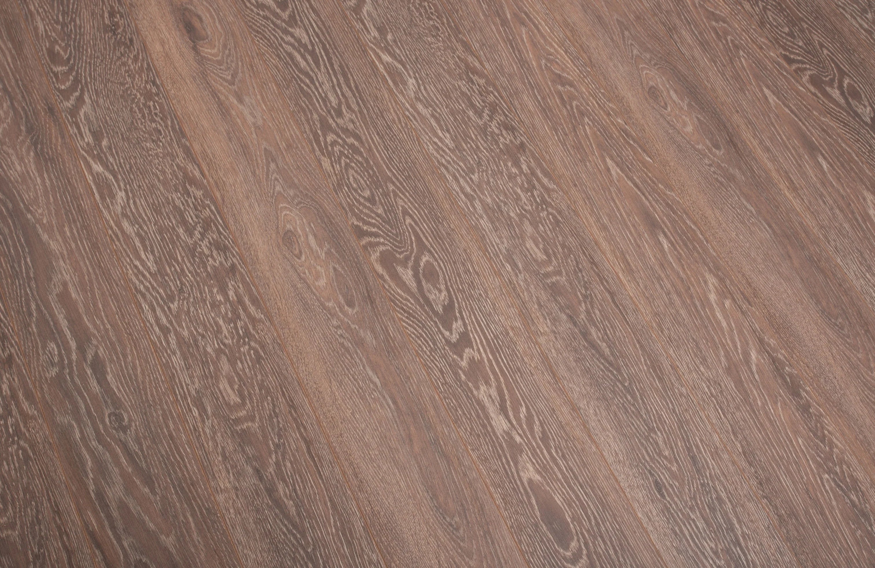 frostwood-oak-luxury-12mm-waterproof-laminate-flooring-4