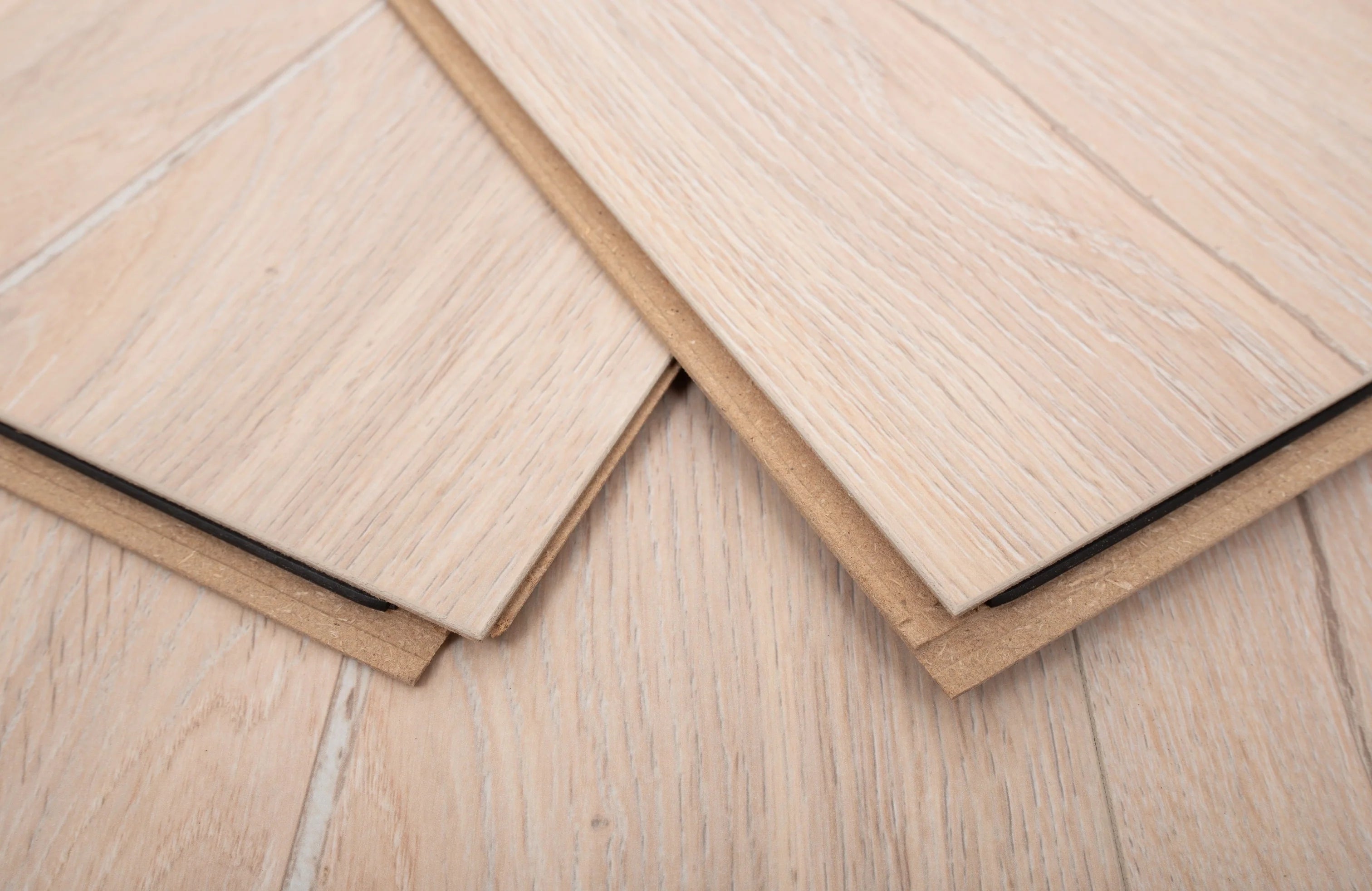 sunbeam-oak-luxury-8mm-waterproof-laminate-flooring-12