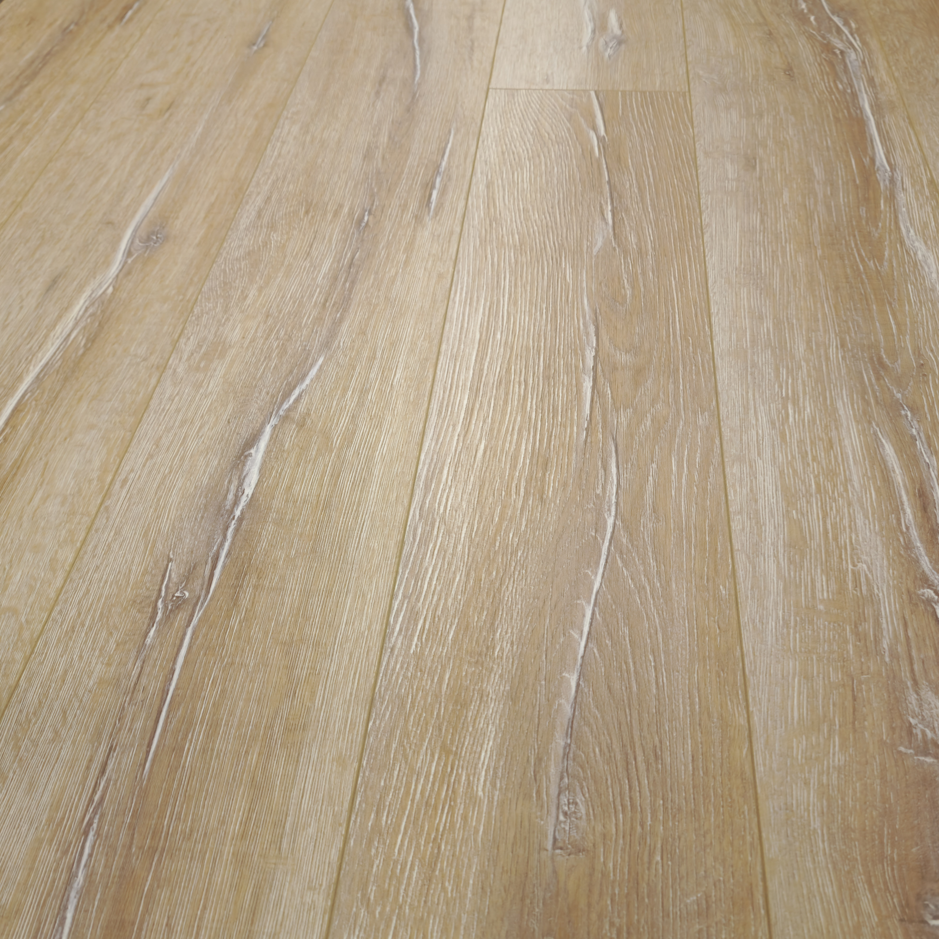 sunlit-oak-luxury-8mm-waterproof-laminate-flooring-12