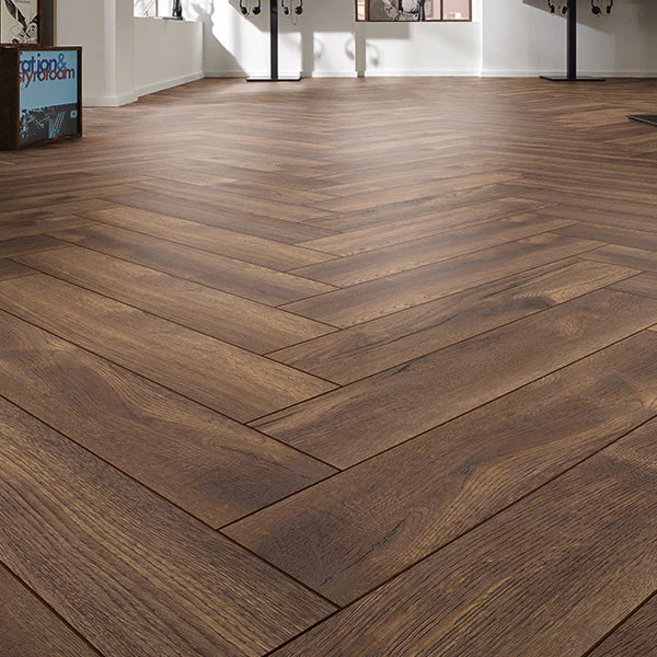 forenzo-8mm-crownwood-oak-herringbone-laminate-flooring-2