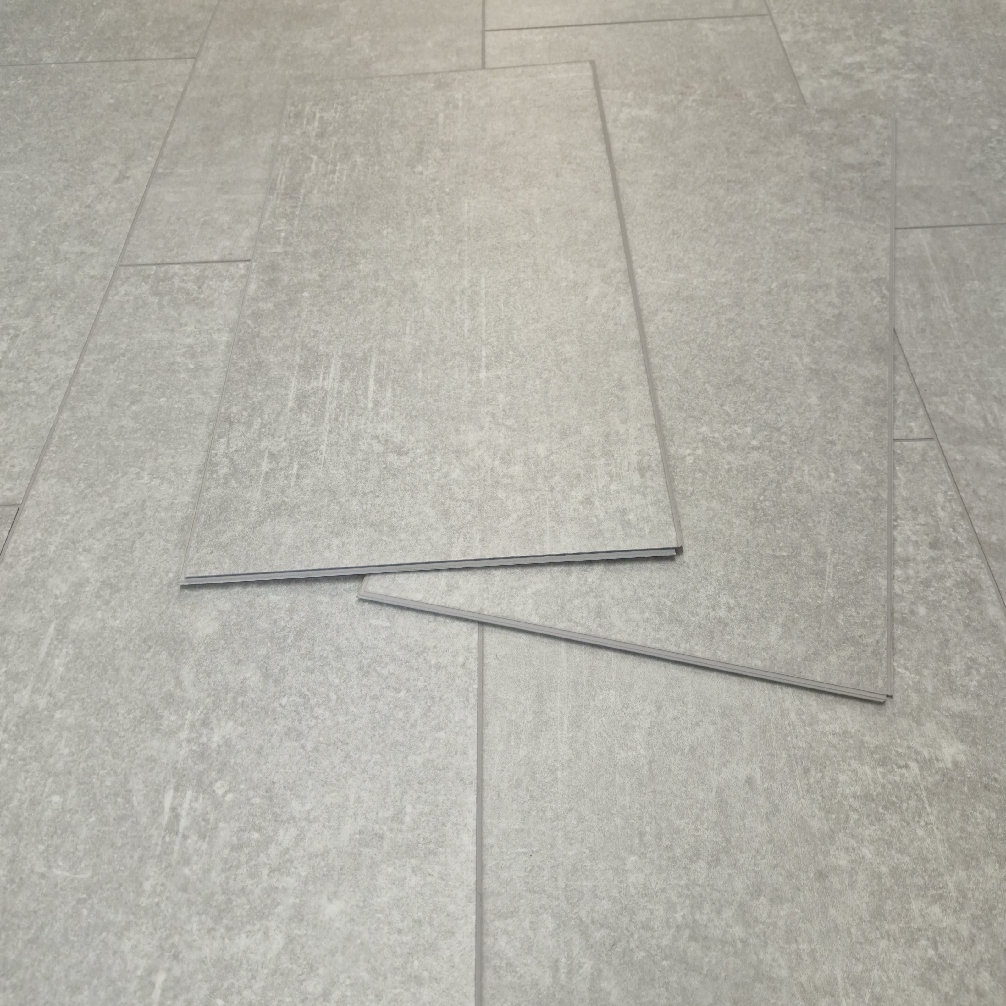 modena-silverstone-oak-plank-lvt-rigid-core-spc-click-luxury-vinyl-tile-flooring-9