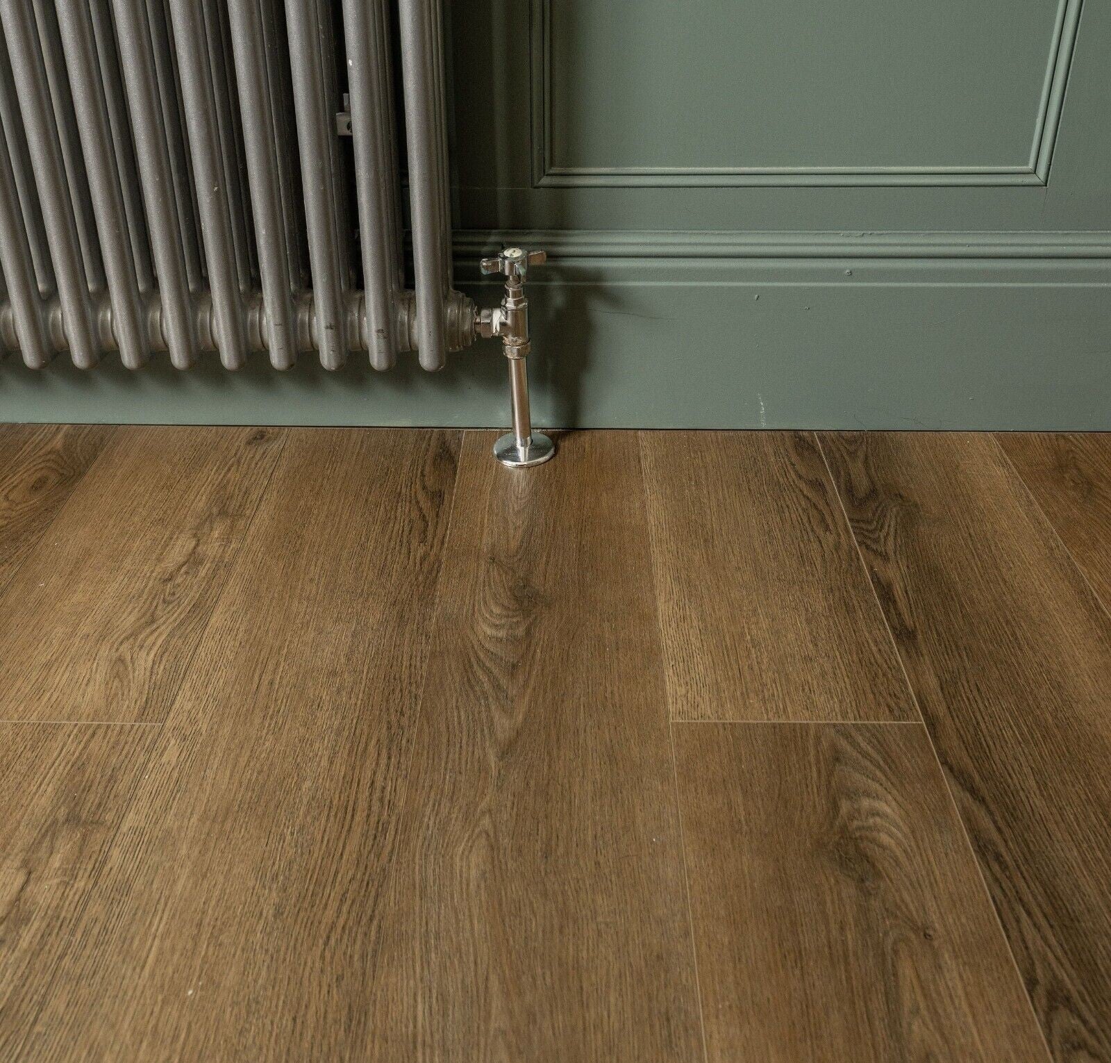 sovereign-nutwood-oak-vinyl-click-flooring-1